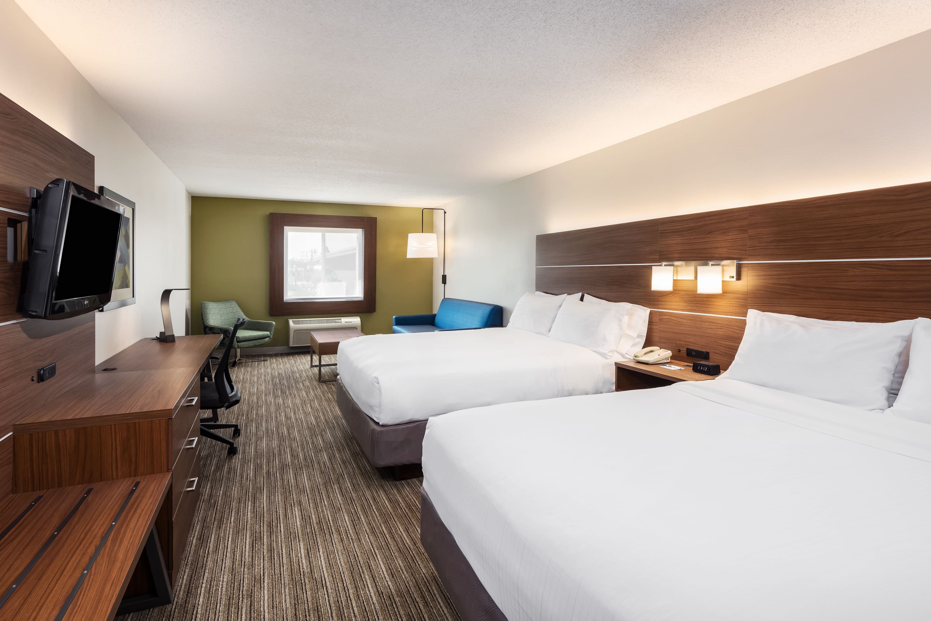 Holiday Inn Express Warrenton — 11