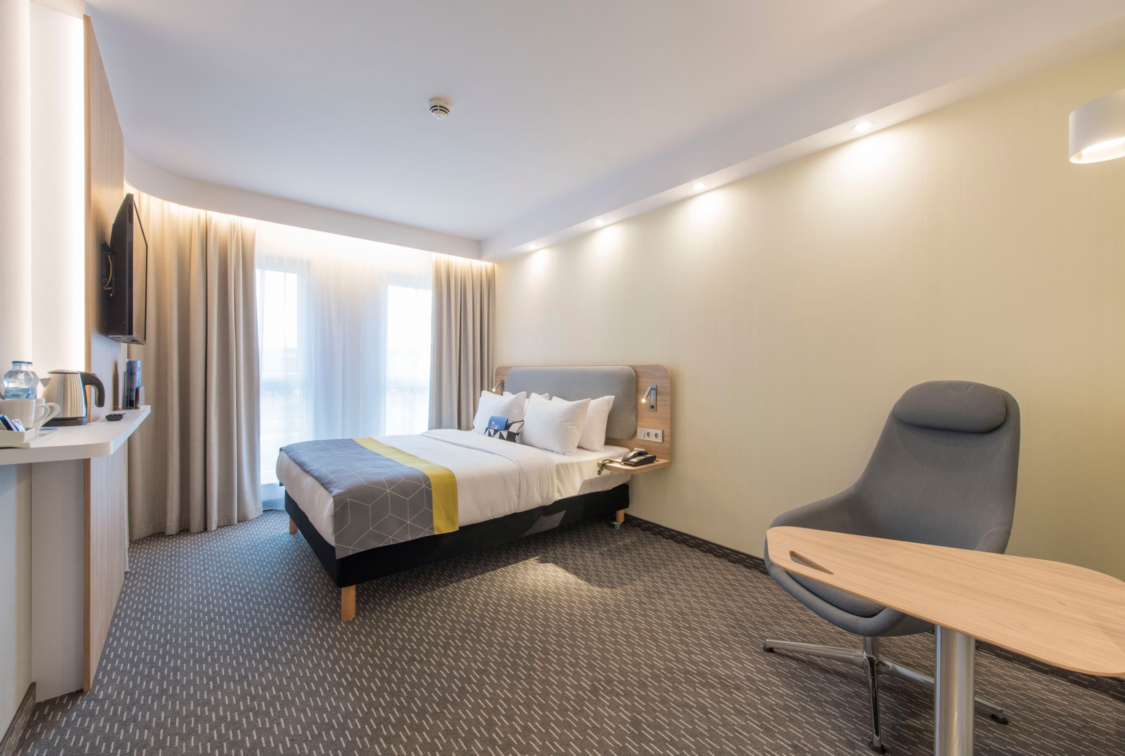 Standard Room with Free Breakfast - Image 6