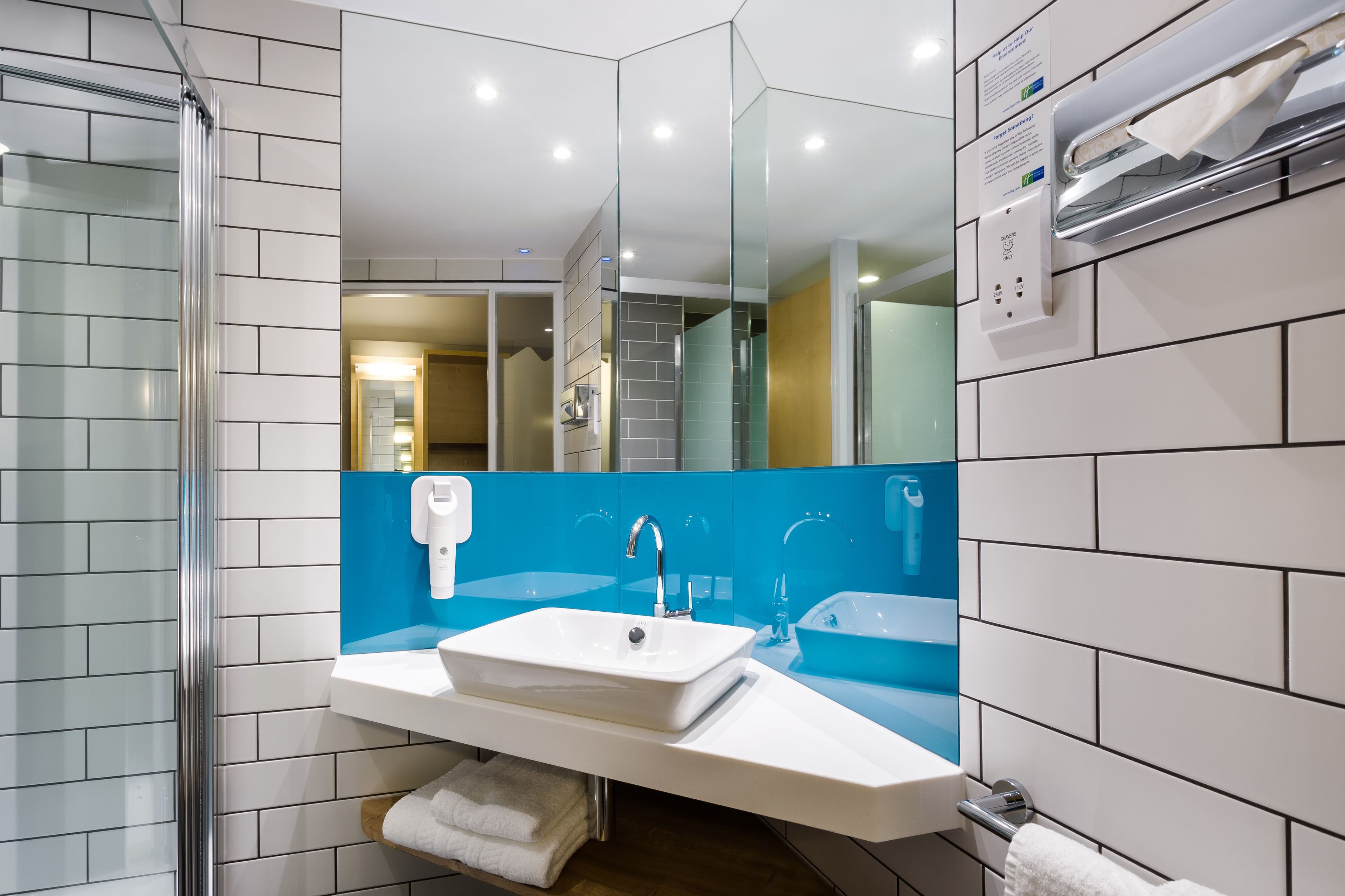 Holiday Inn Express London - Watford Junction - Image 4