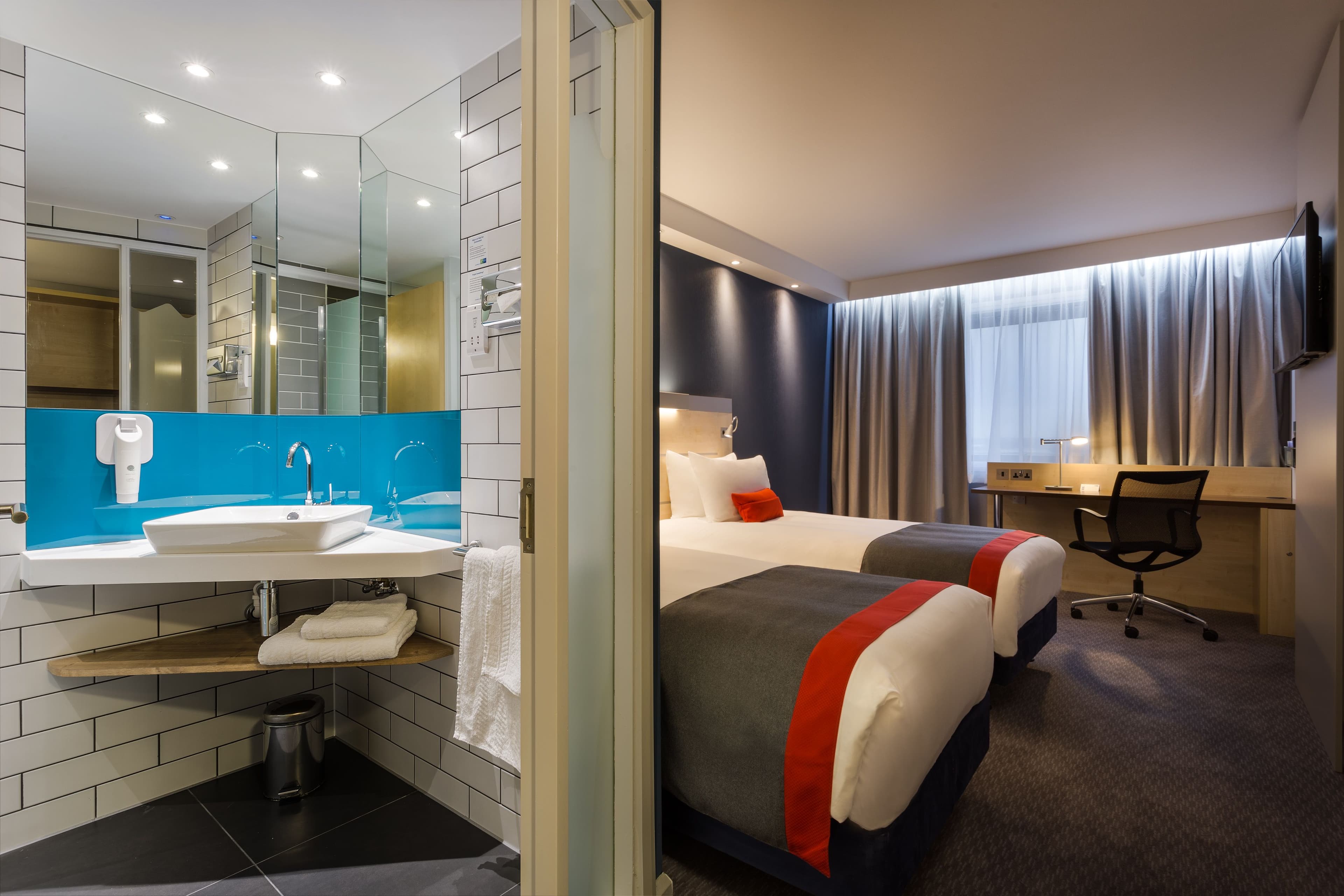 Holiday Inn Express London - Watford Junction — 28