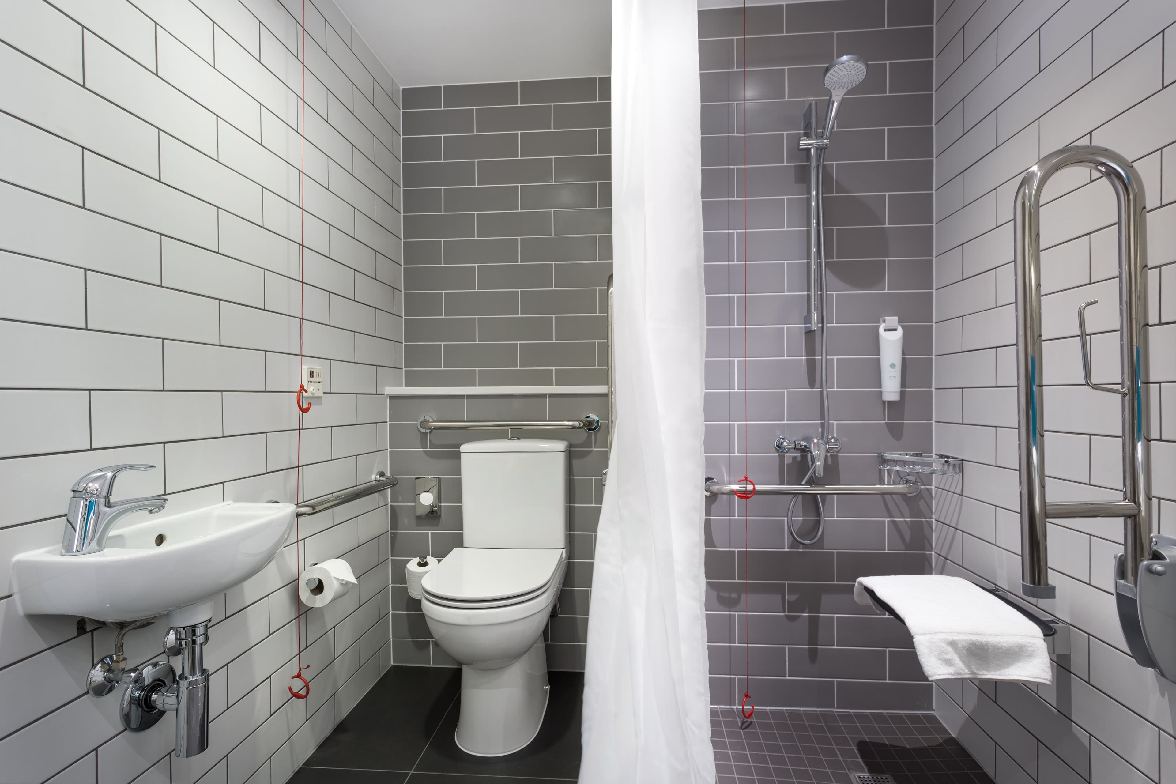 Holiday Inn Express London - Watford Junction — 26