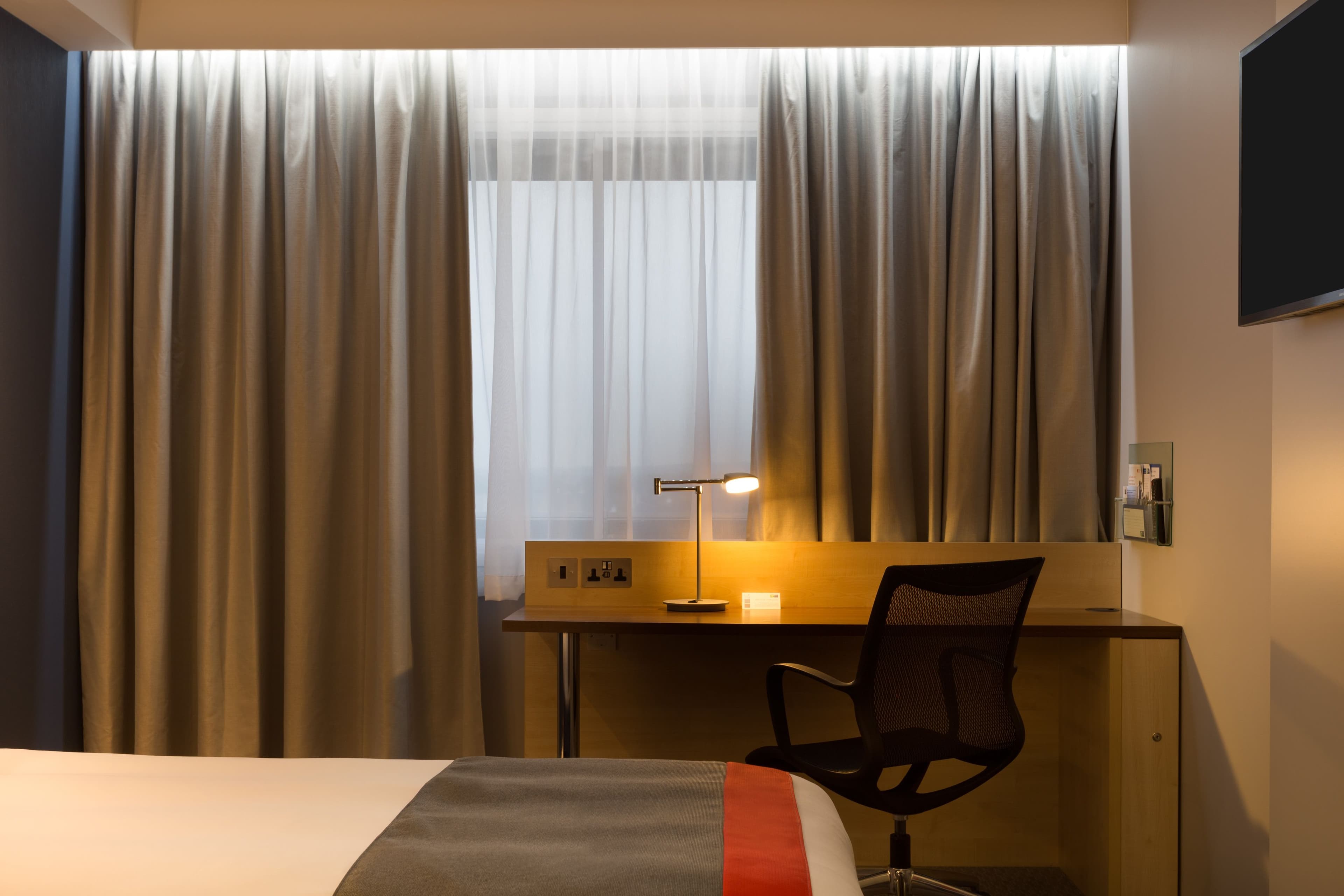 Holiday Inn Express London - Watford Junction - Image 5