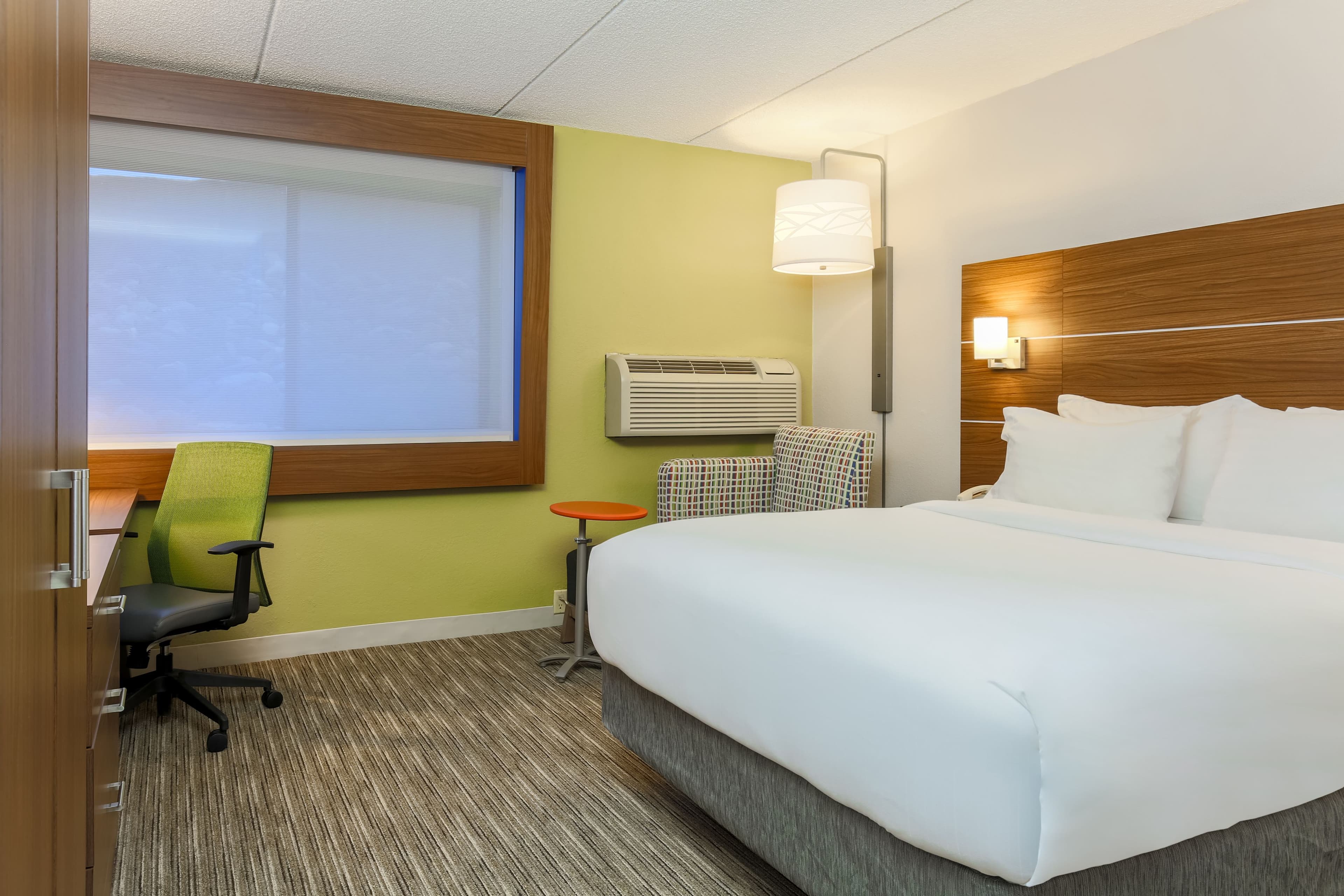Holiday Inn Express Milwaukee-West Medical Center — 11