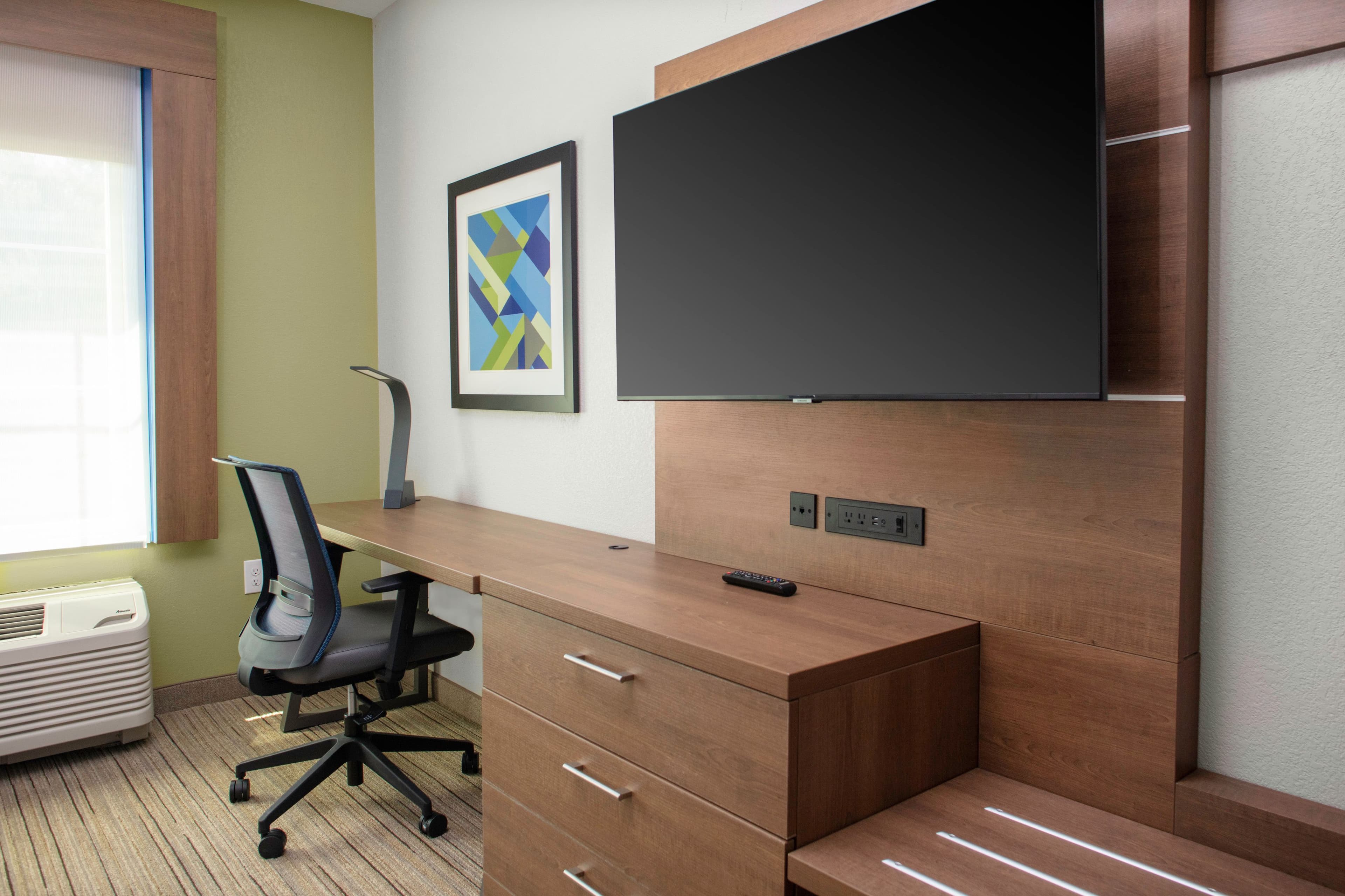 Holiday Inn Express Wells-Ogunquit-Kennebunk — 6