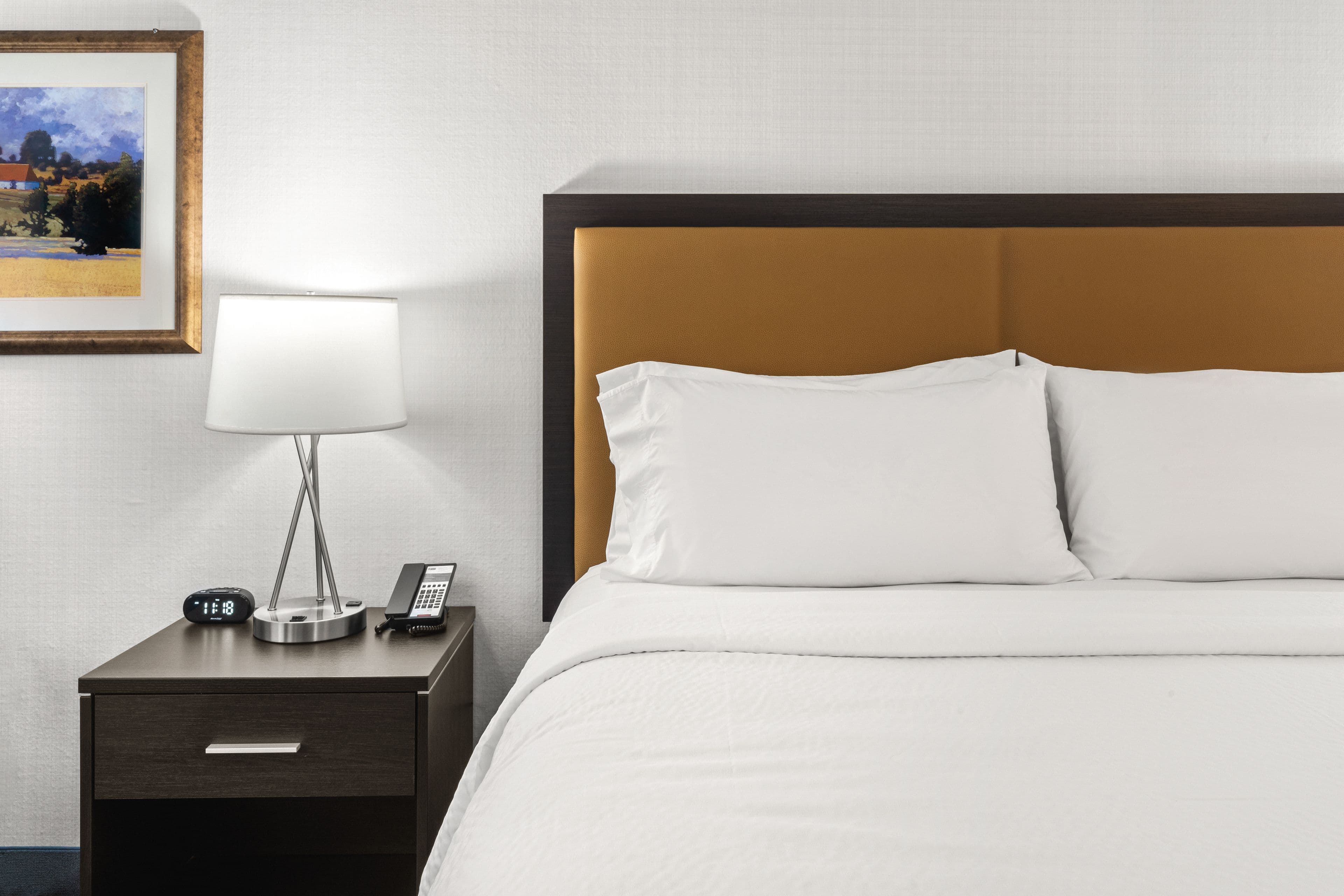 Holiday Inn Express Wenatchee - Image 5