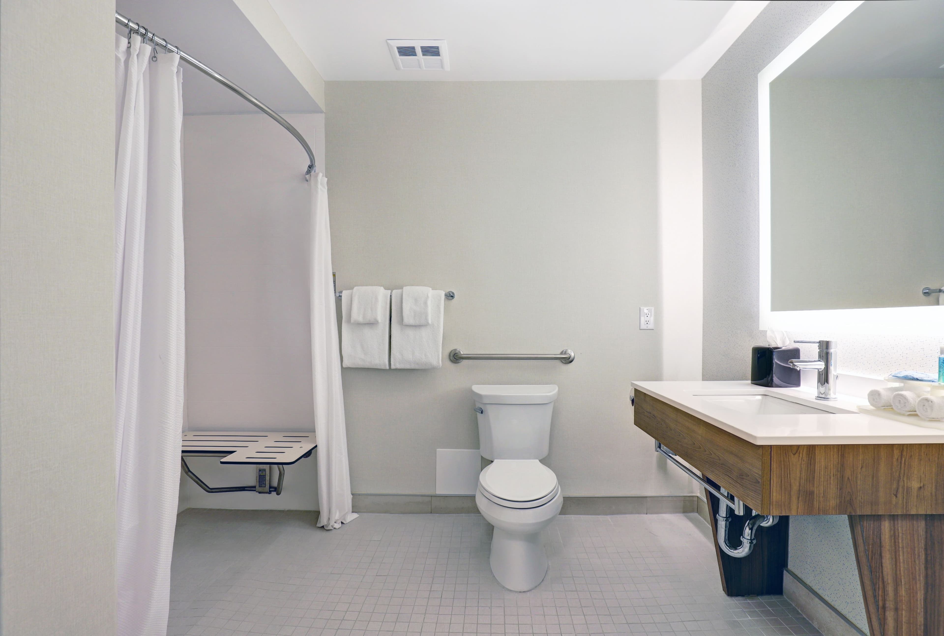 Holiday Inn Express Whitby Oshawa — 10