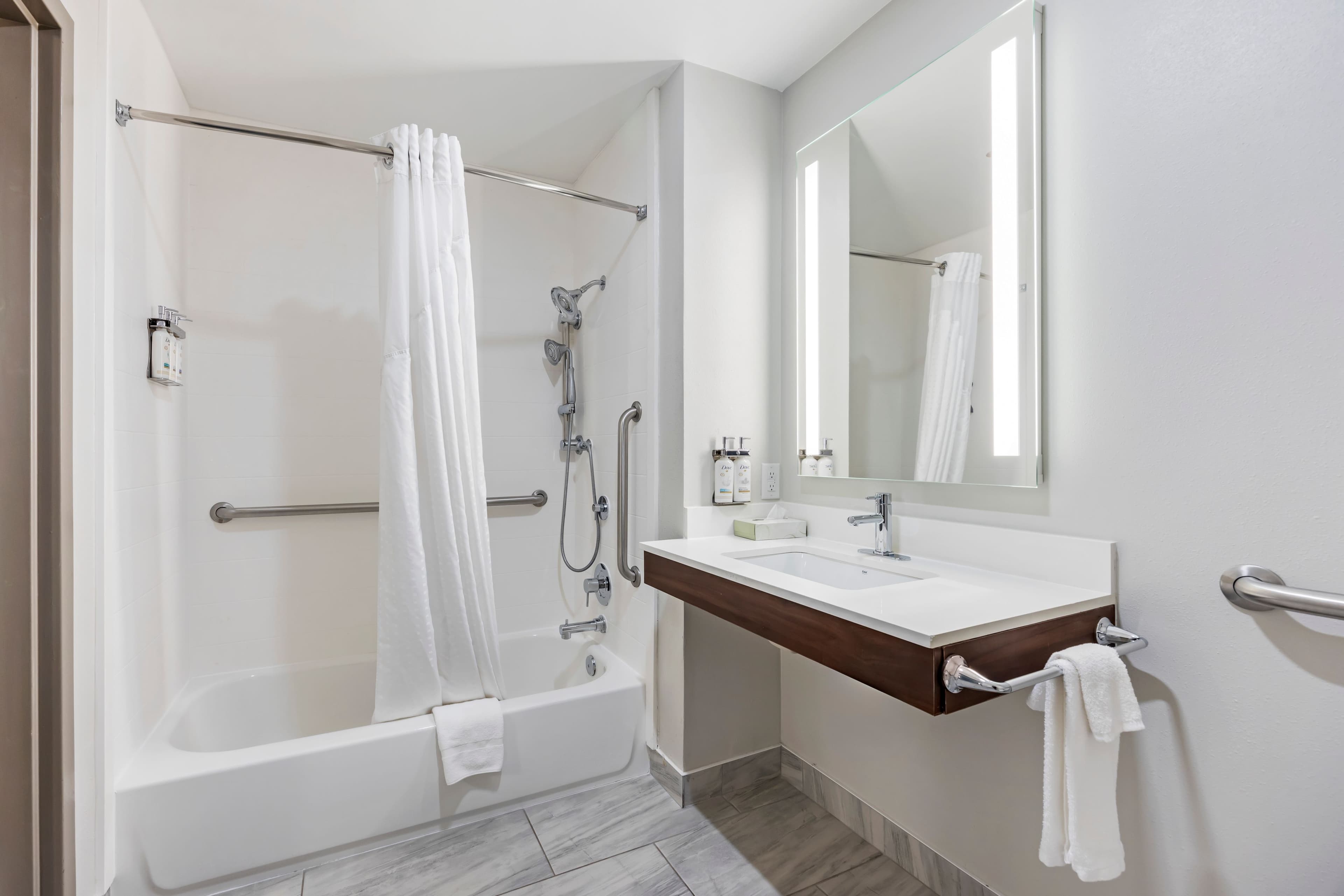 Holiday Inn Express White House — 10