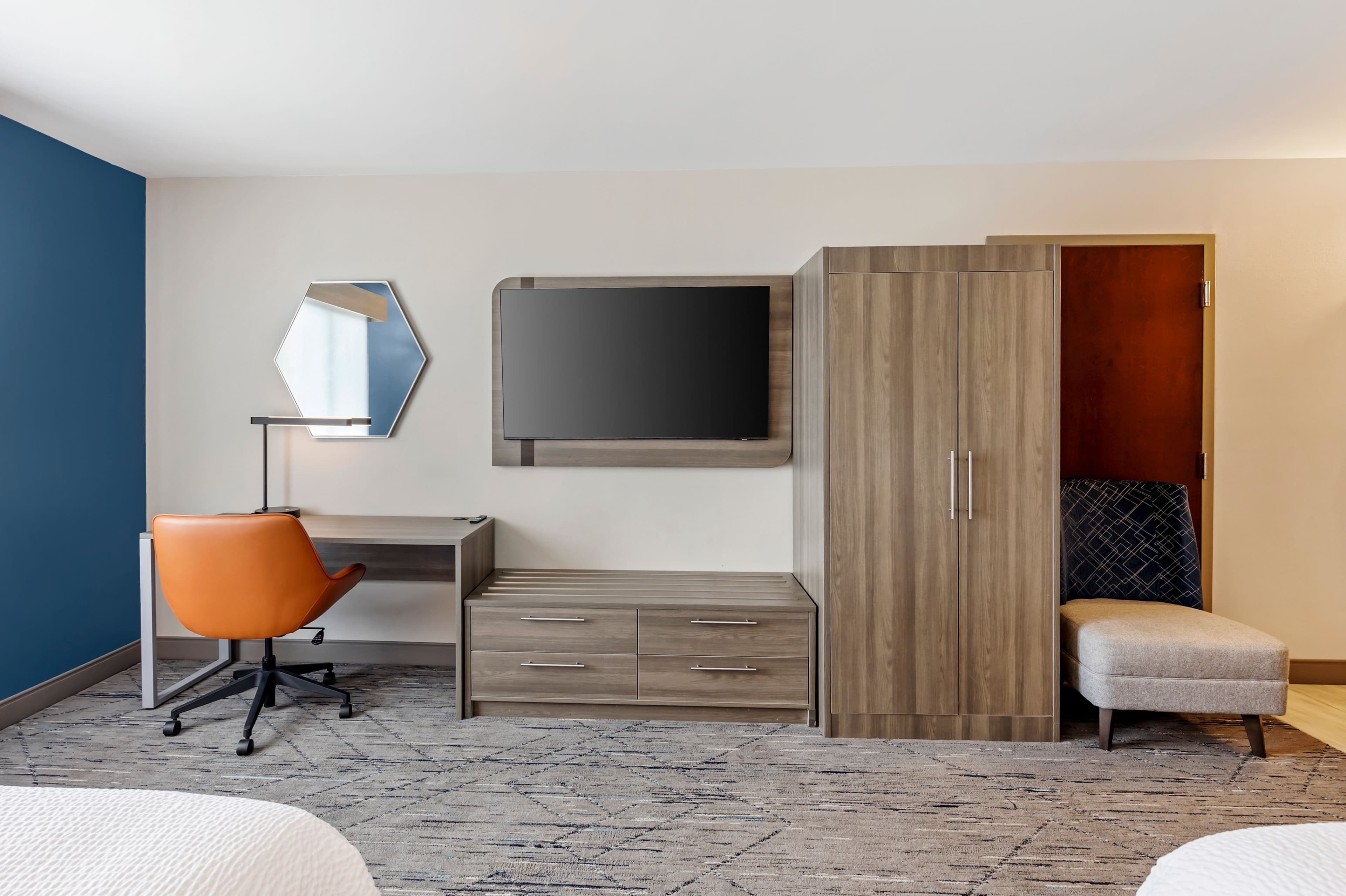 Holiday Inn Express White House — 29