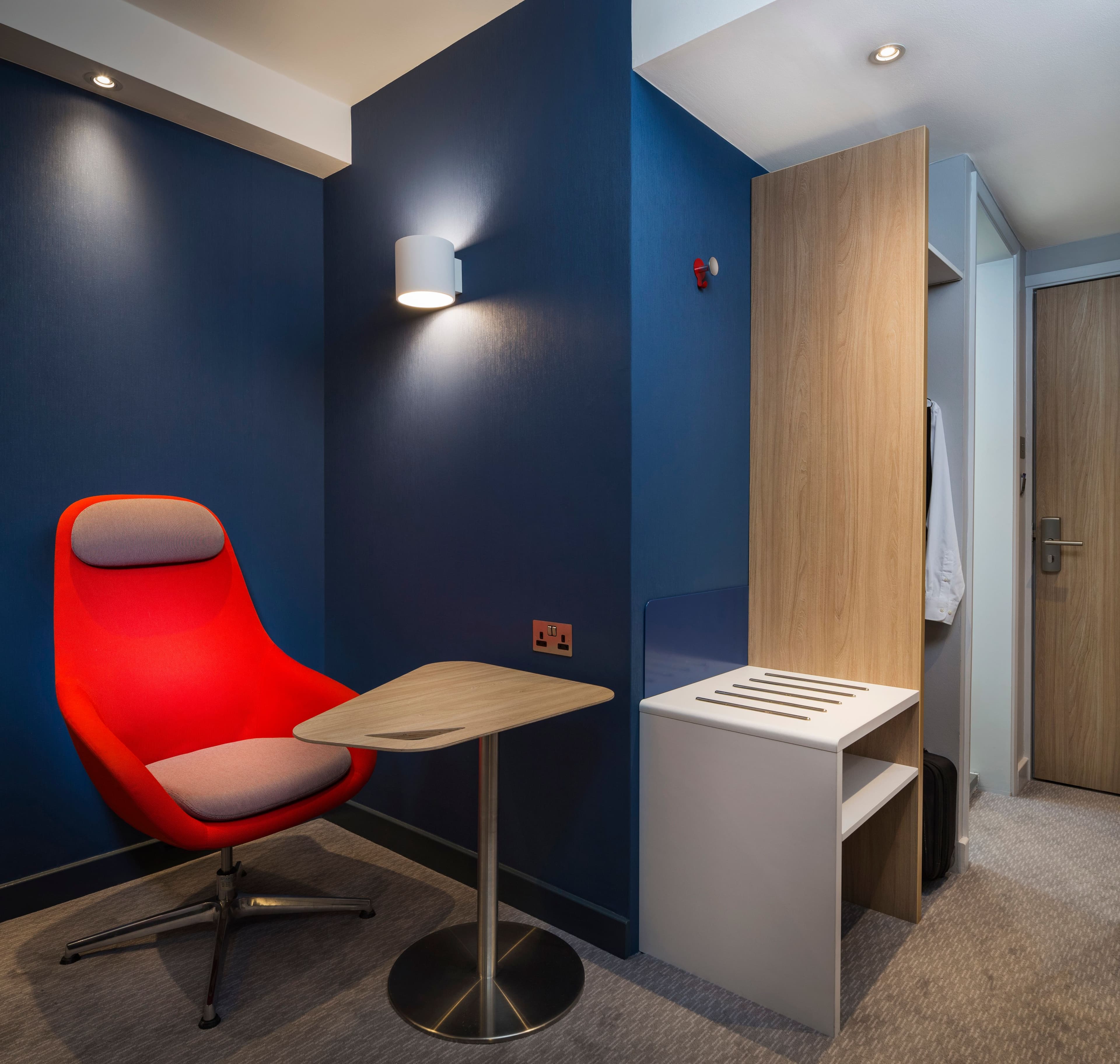 Holiday Inn Express Wiesbaden - Image 4