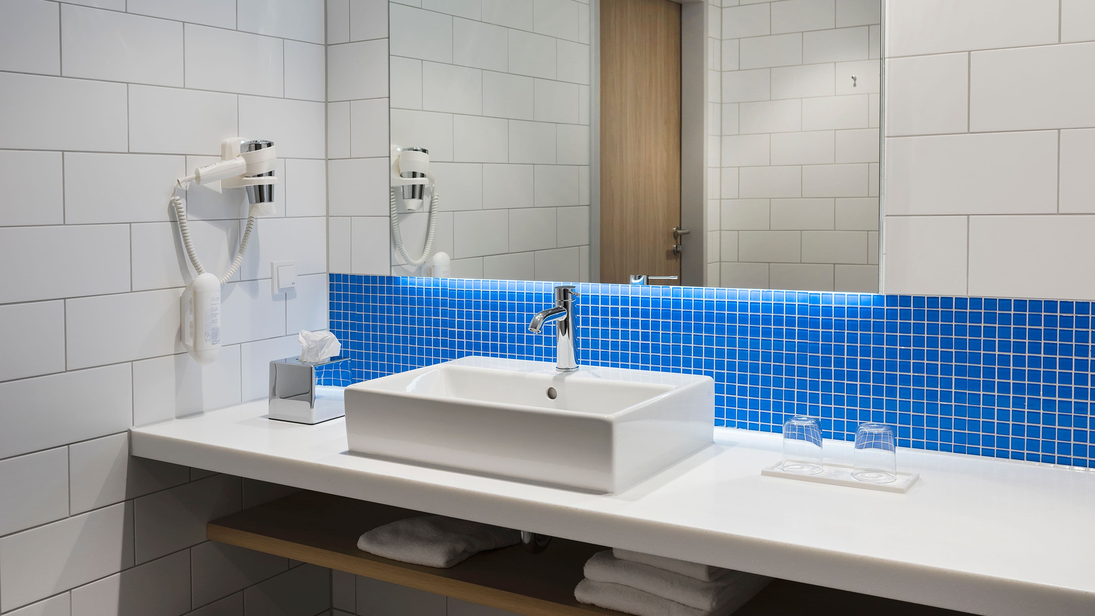 Holiday Inn Express Wiesbaden — 9