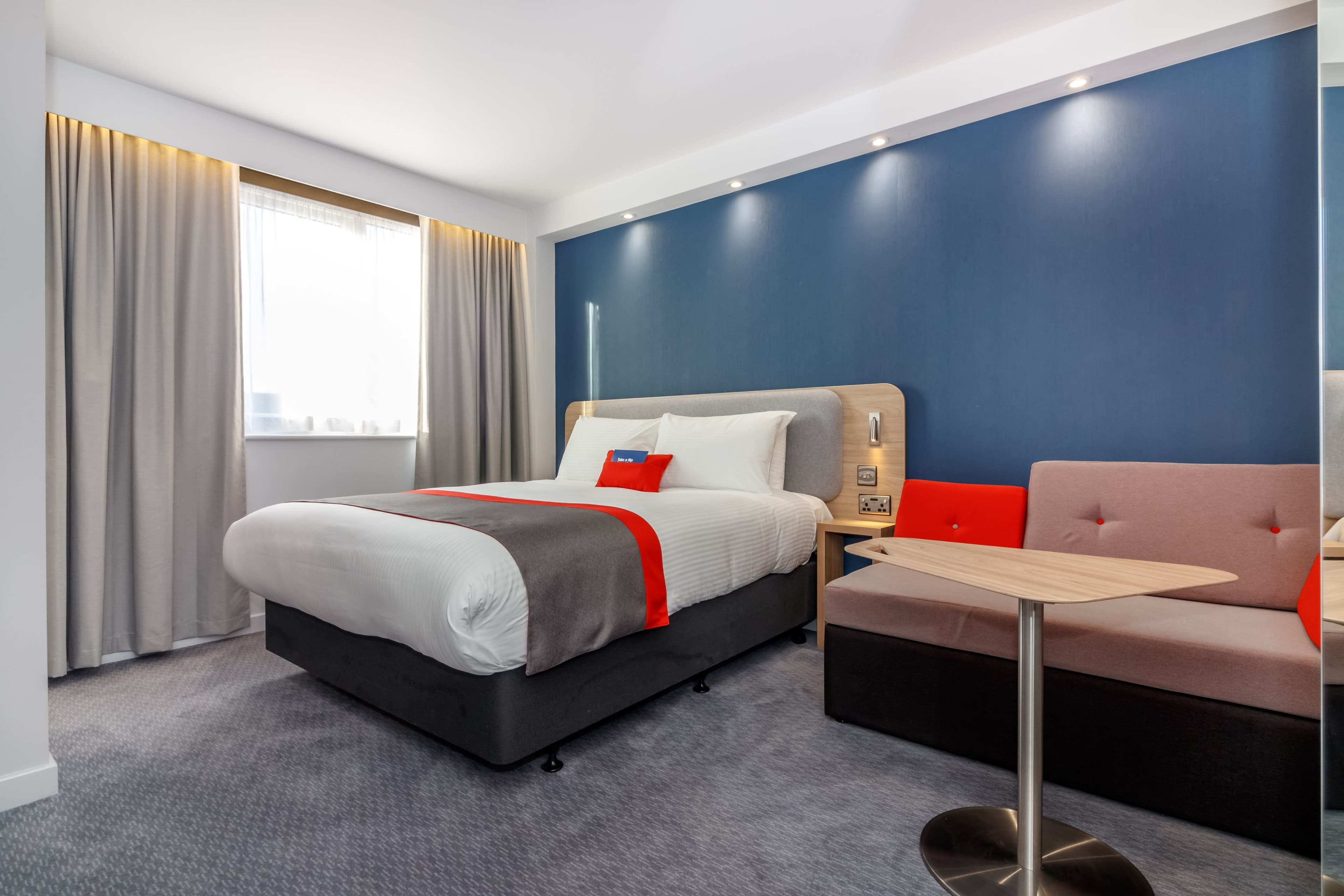 Holiday Inn Express Wigan - Image 3