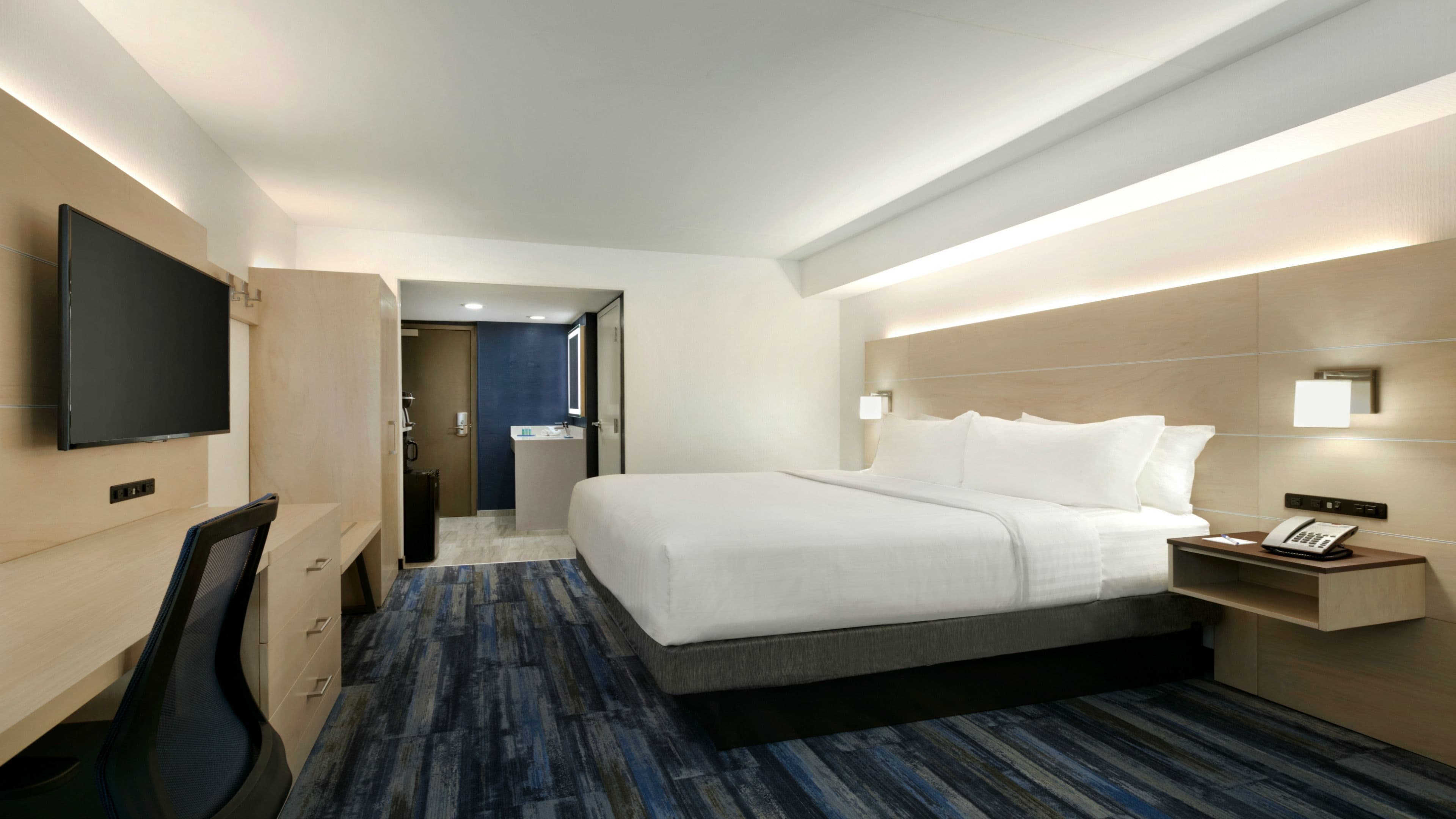 Holiday Inn Express Williamsbrg Busch Gardens Area — 7