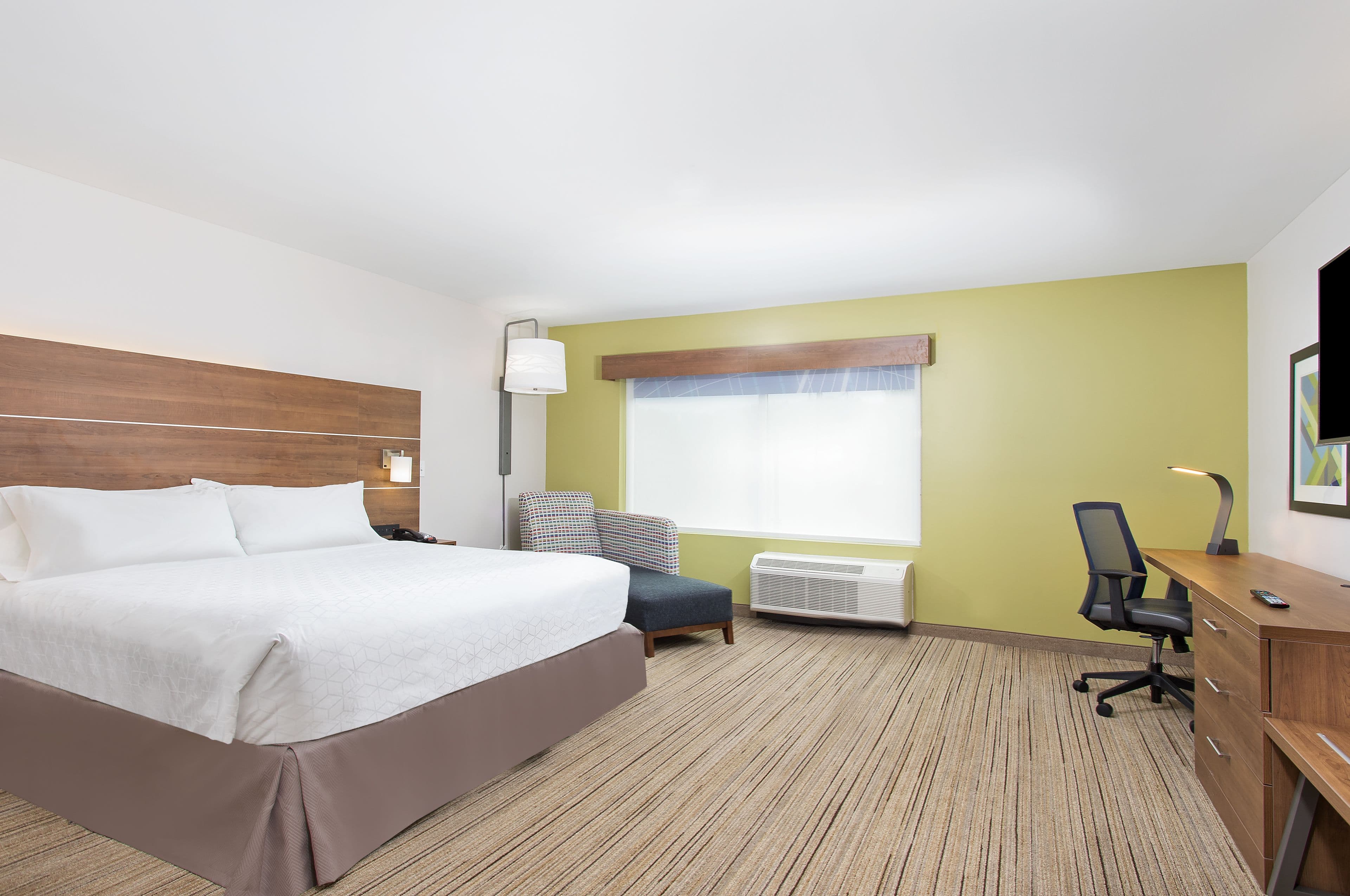 Holiday Inn Express Williamsburg — 6