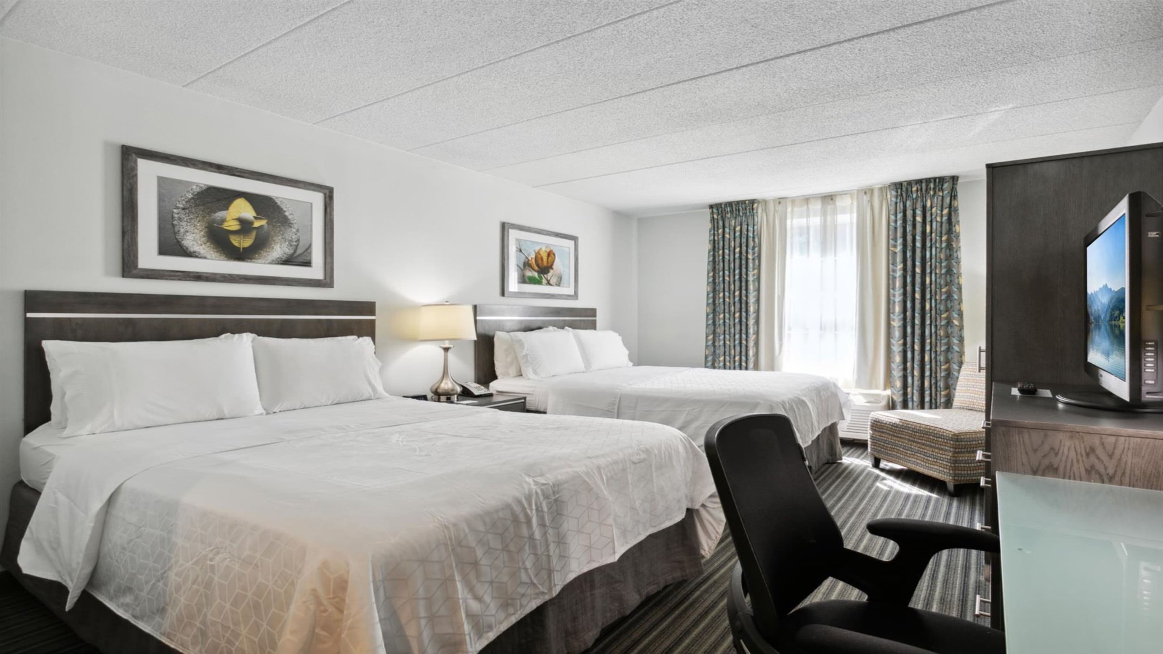 Holiday Inn Express Williamsburg North - Image 2