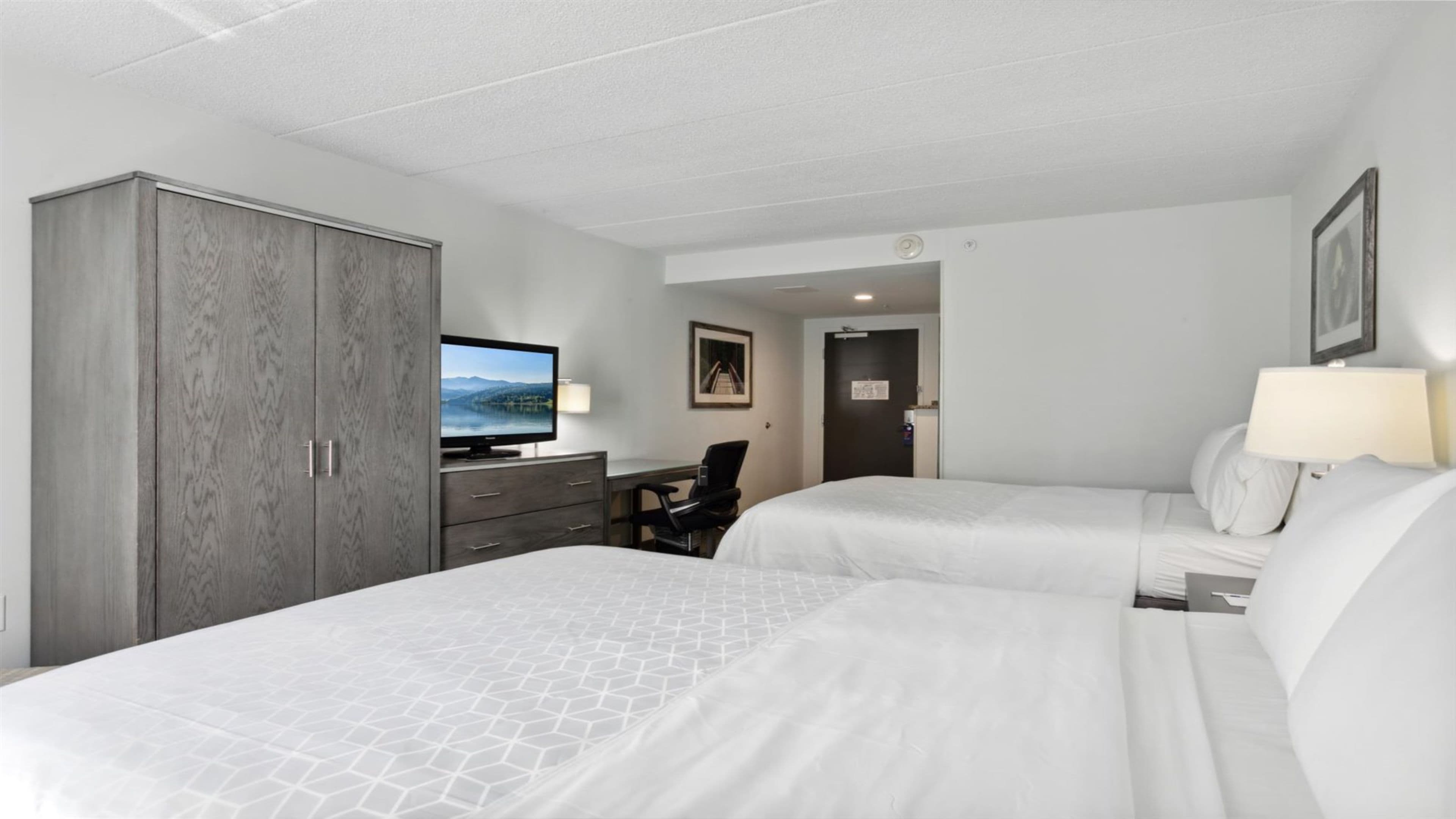 Holiday Inn Express Williamsburg North - Image 3