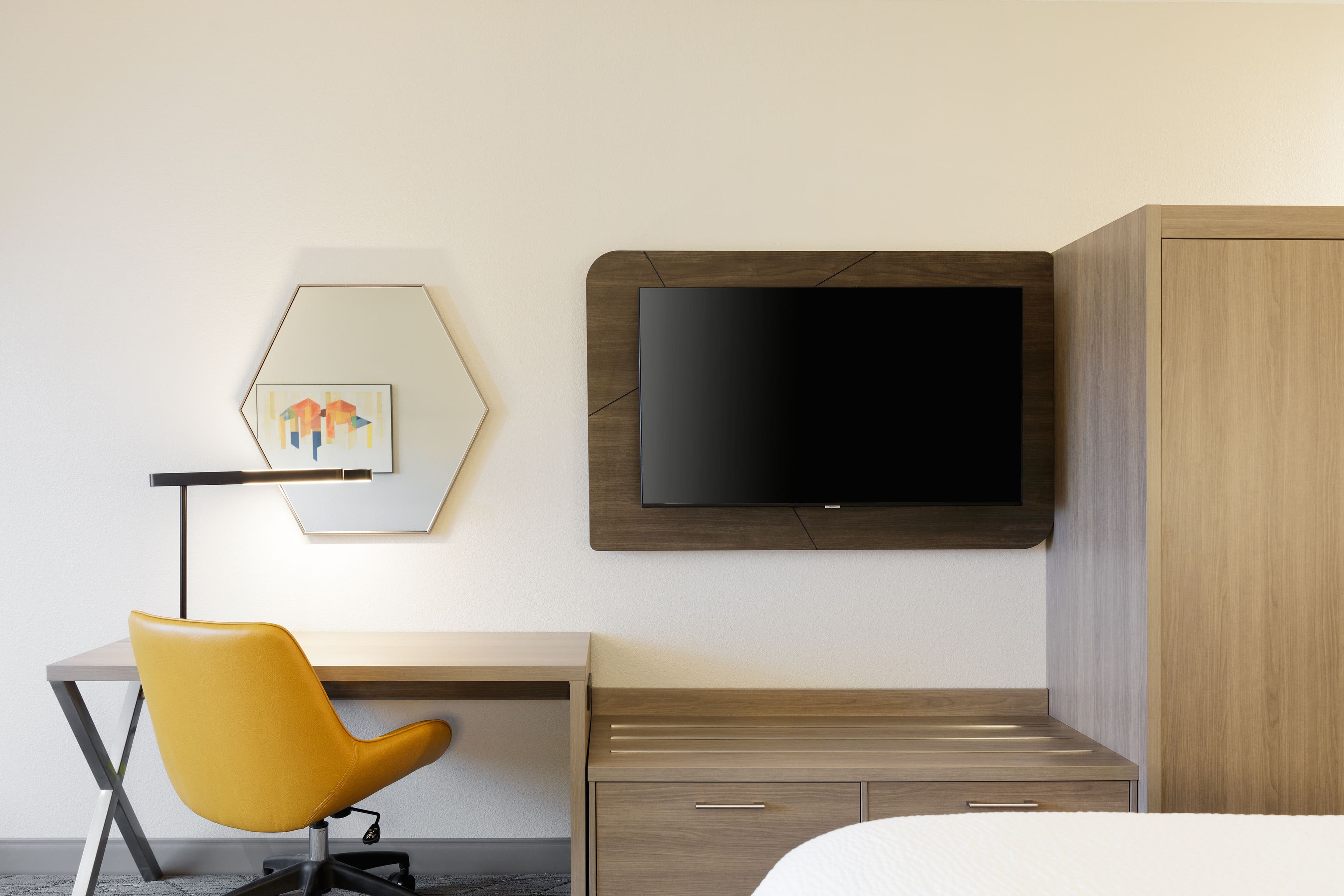 Holiday Inn Express Williamston - Image 5