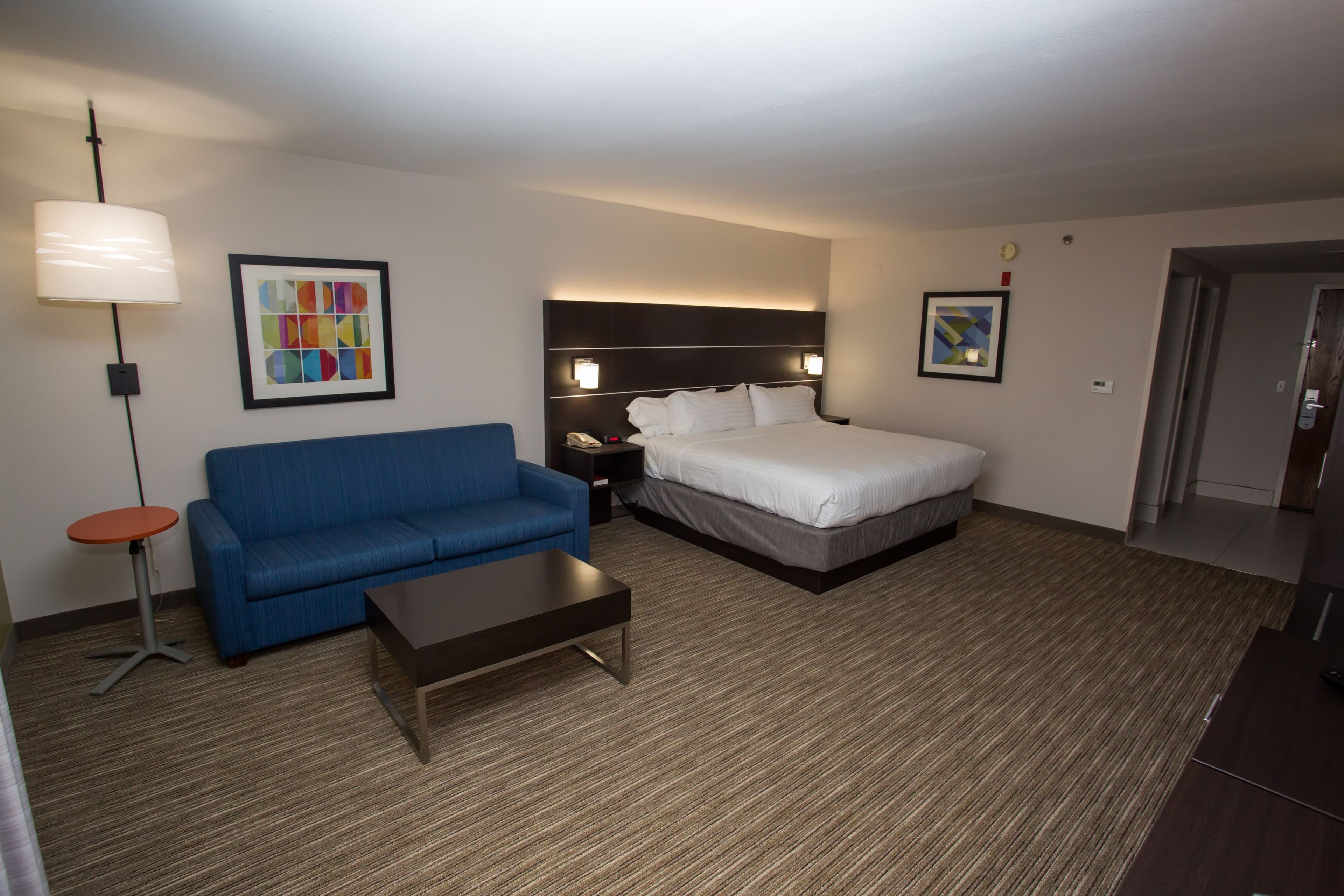 Holiday Inn Express Wilmington - Image 5