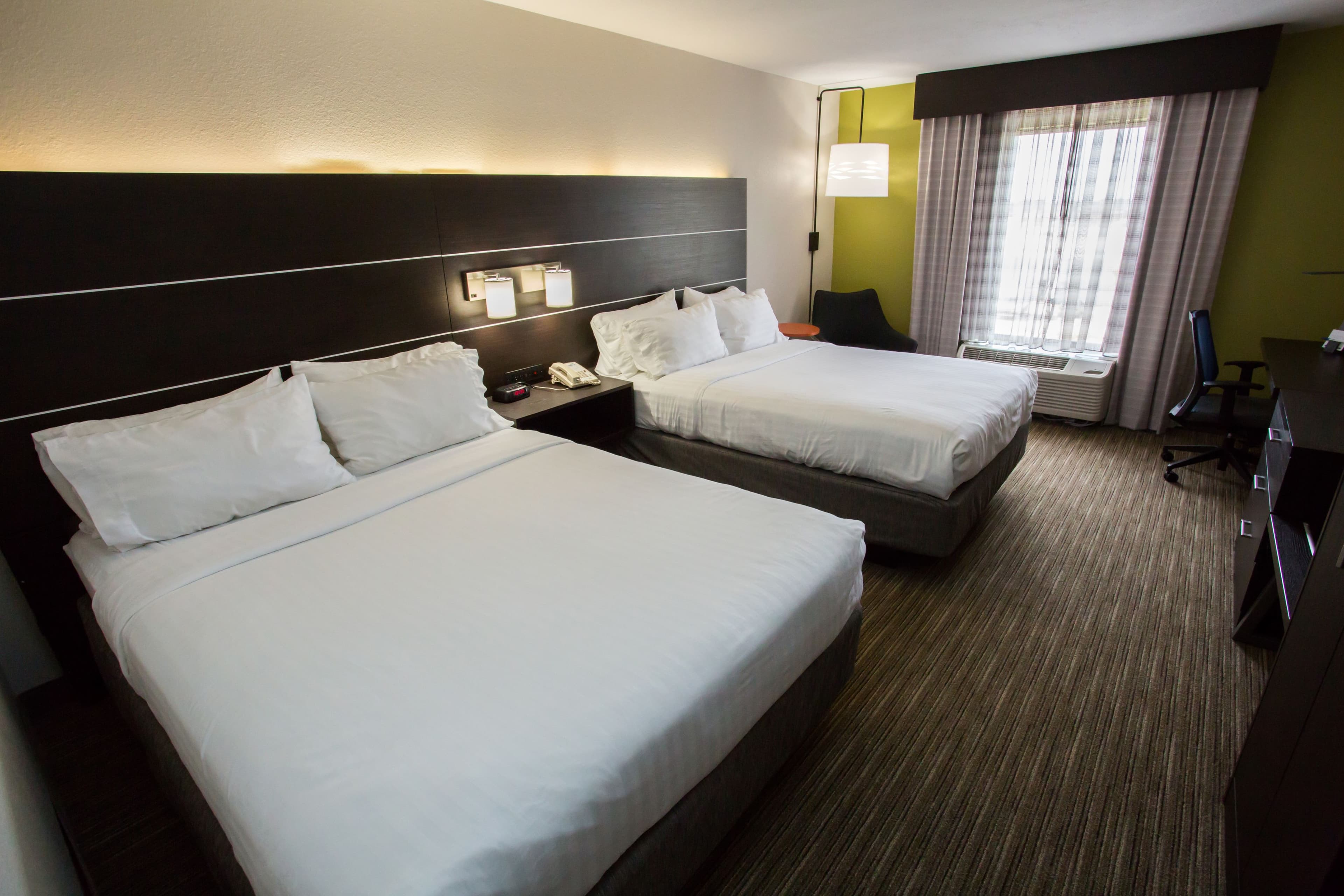 Holiday Inn Express Wilmington — 22