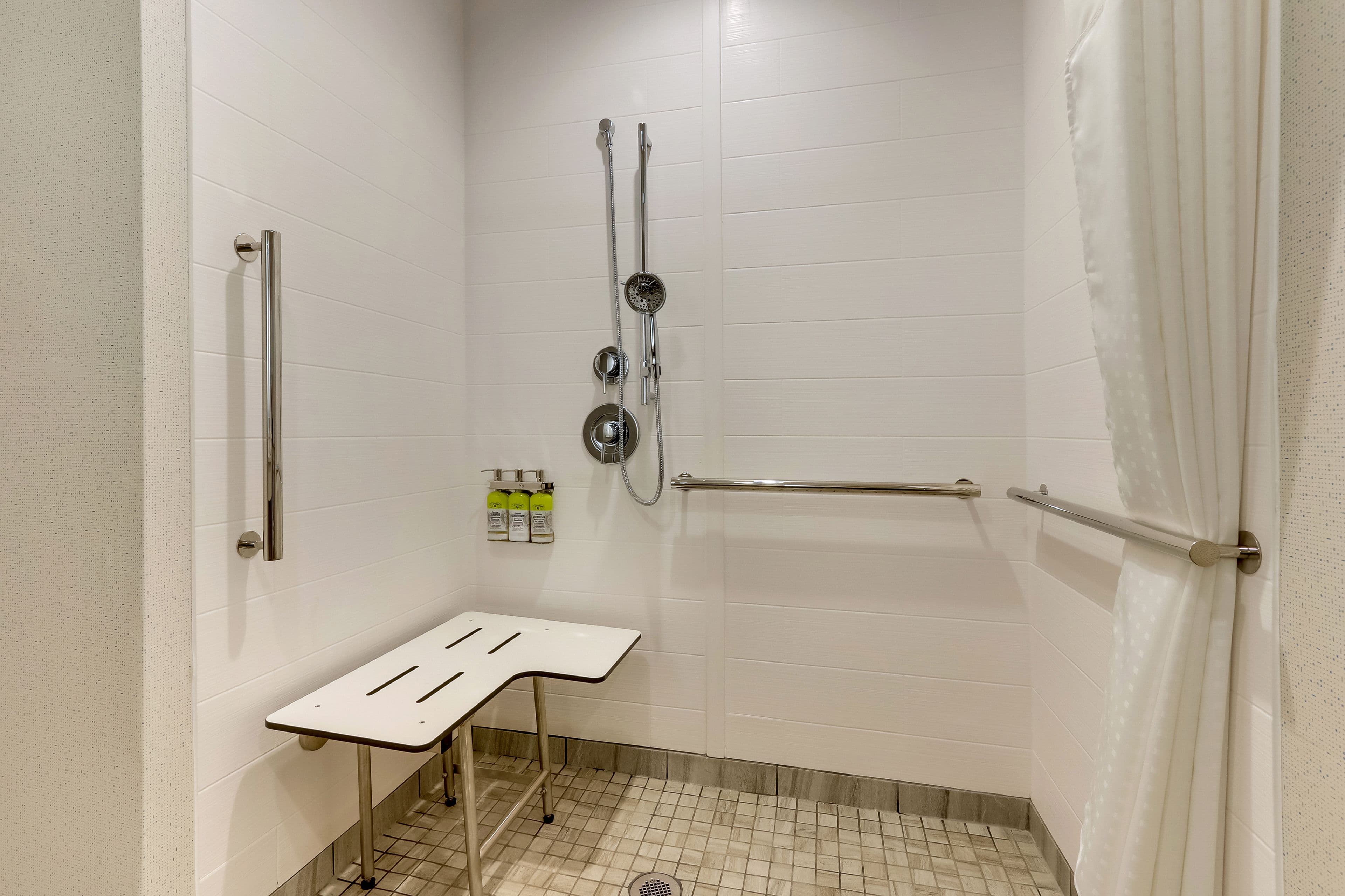Holiday Inn Express Wilmington - Porters Neck — 18