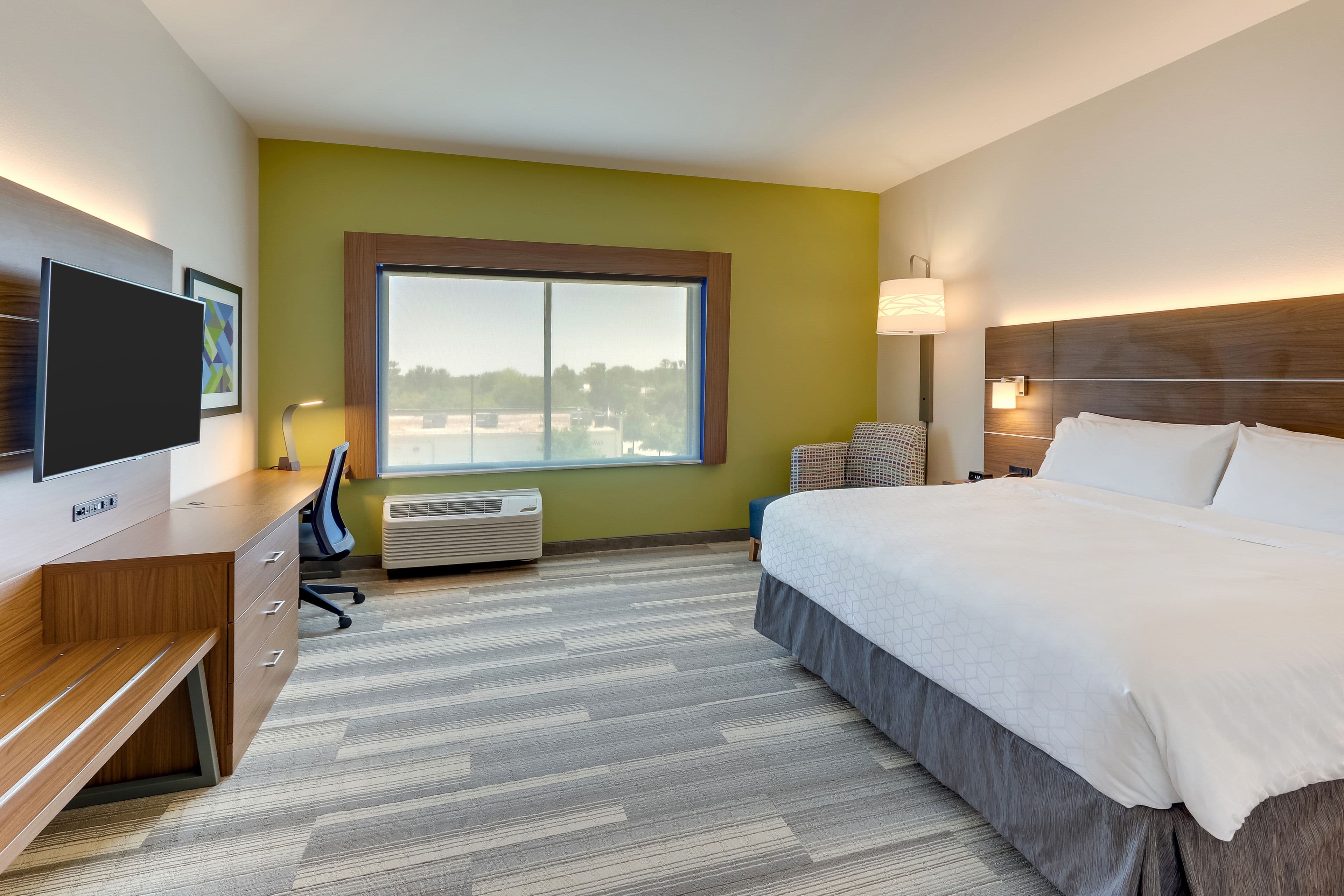 Holiday Inn Express Wilmington - Porters Neck — 12
