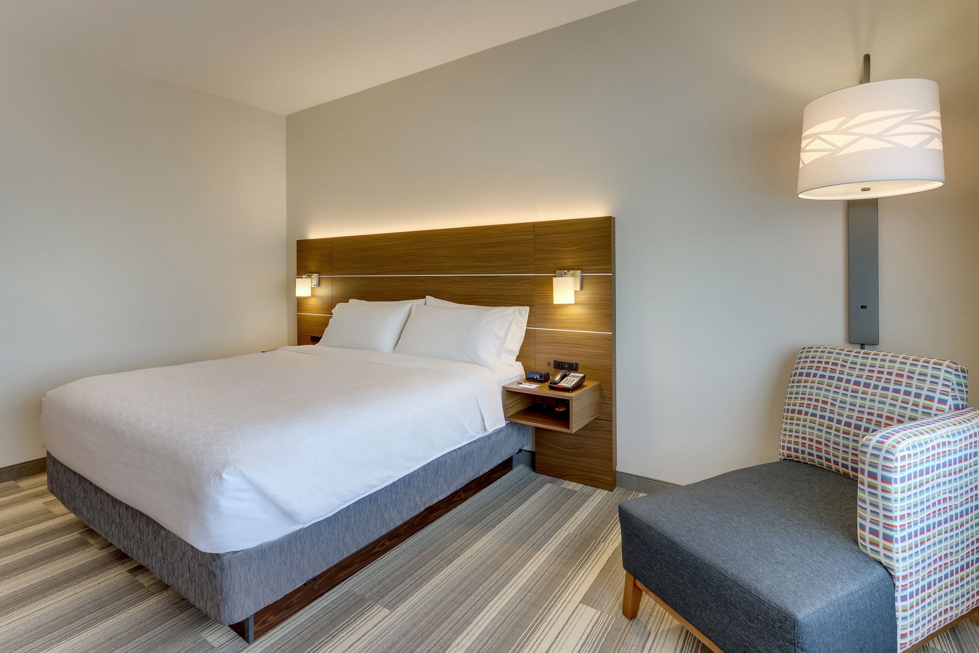 Holiday Inn Express Wilmington - Porters Neck — 10