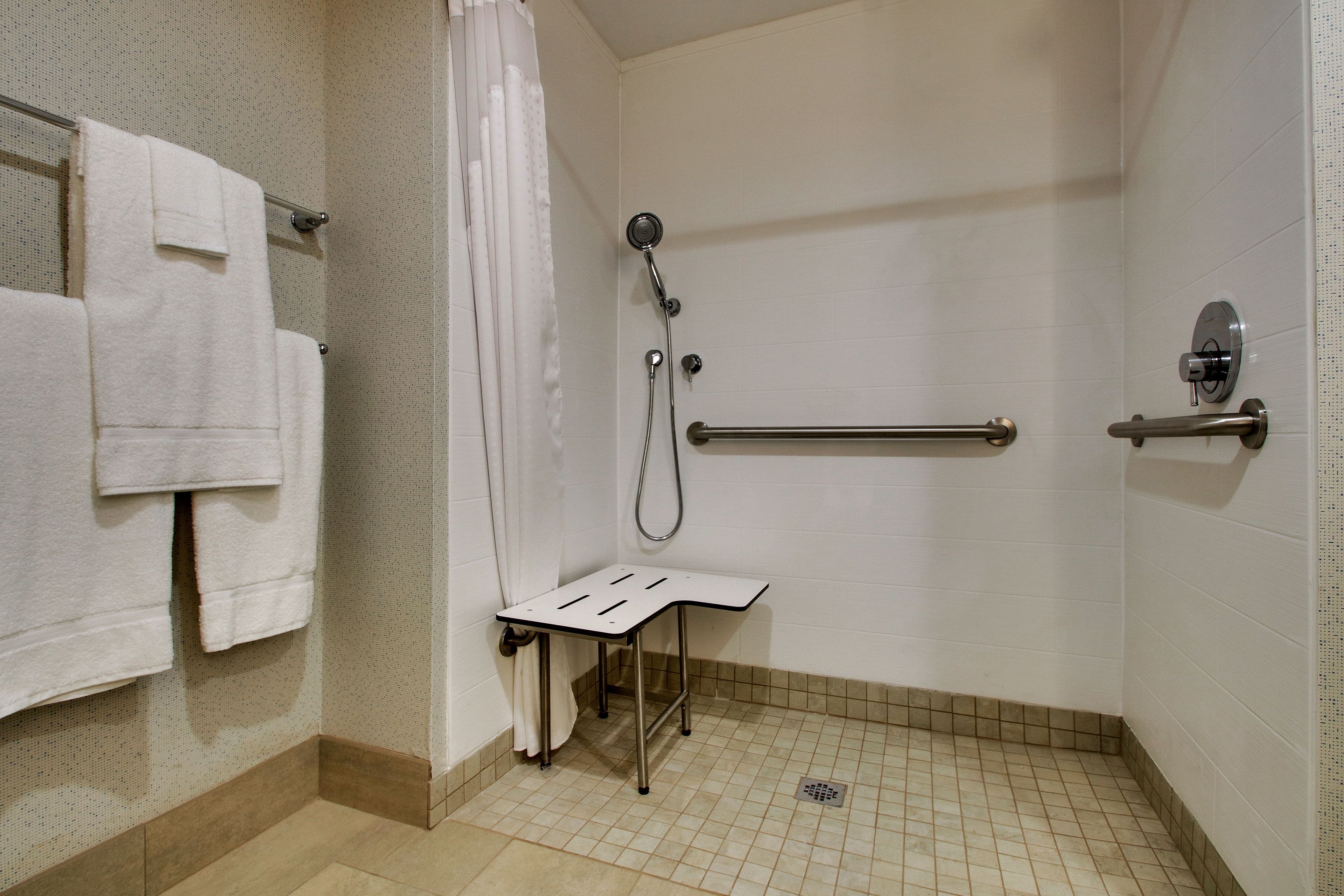 Holiday Inn Express Lexington East - Winchester — 6