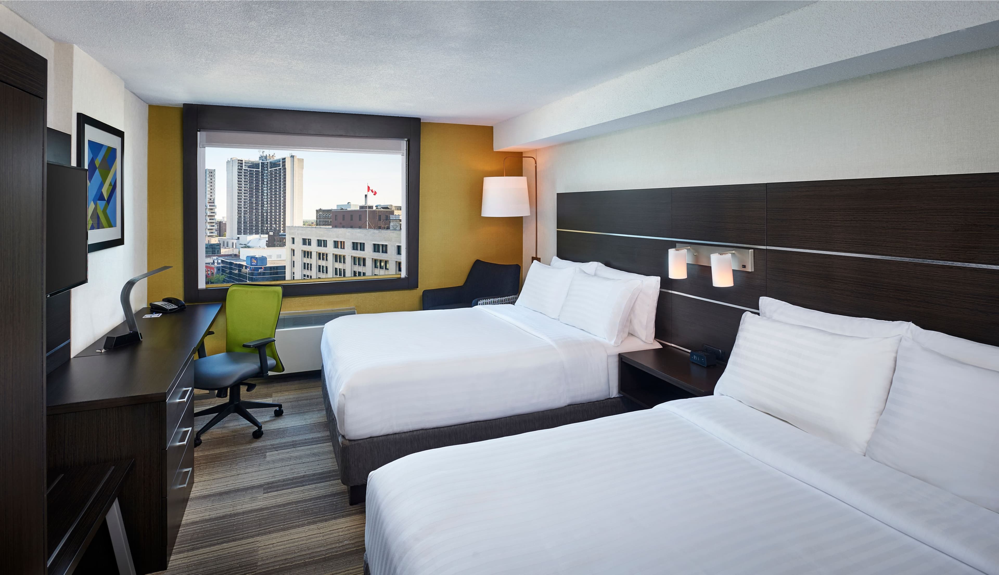 Holiday Inn Express Windsor Waterfront — 14