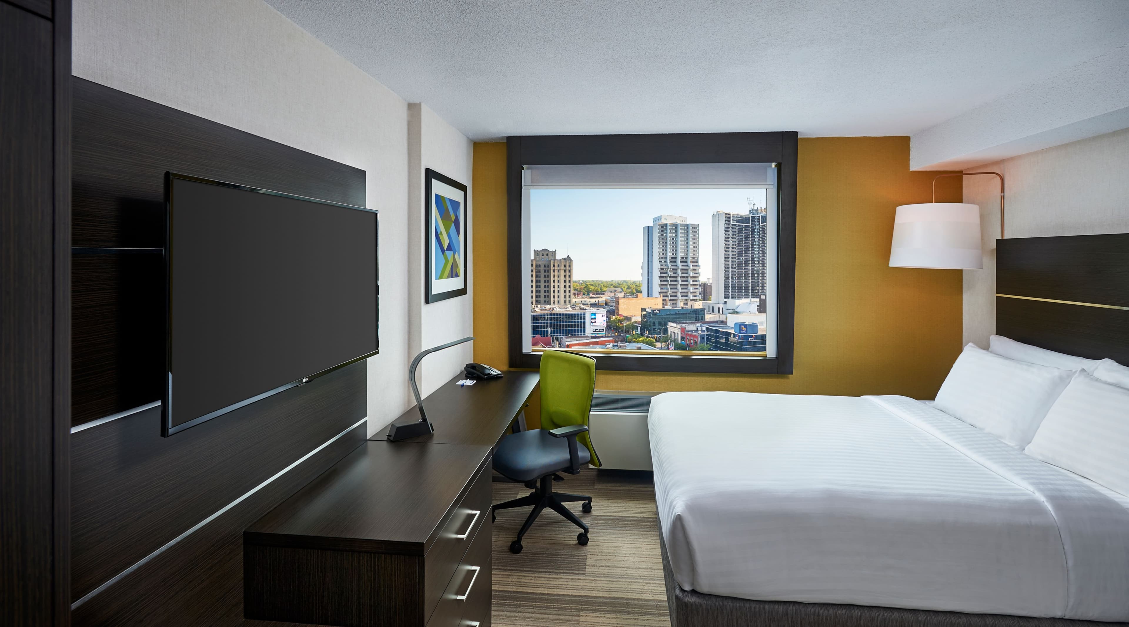 Holiday Inn Express Windsor Waterfront - Image 5