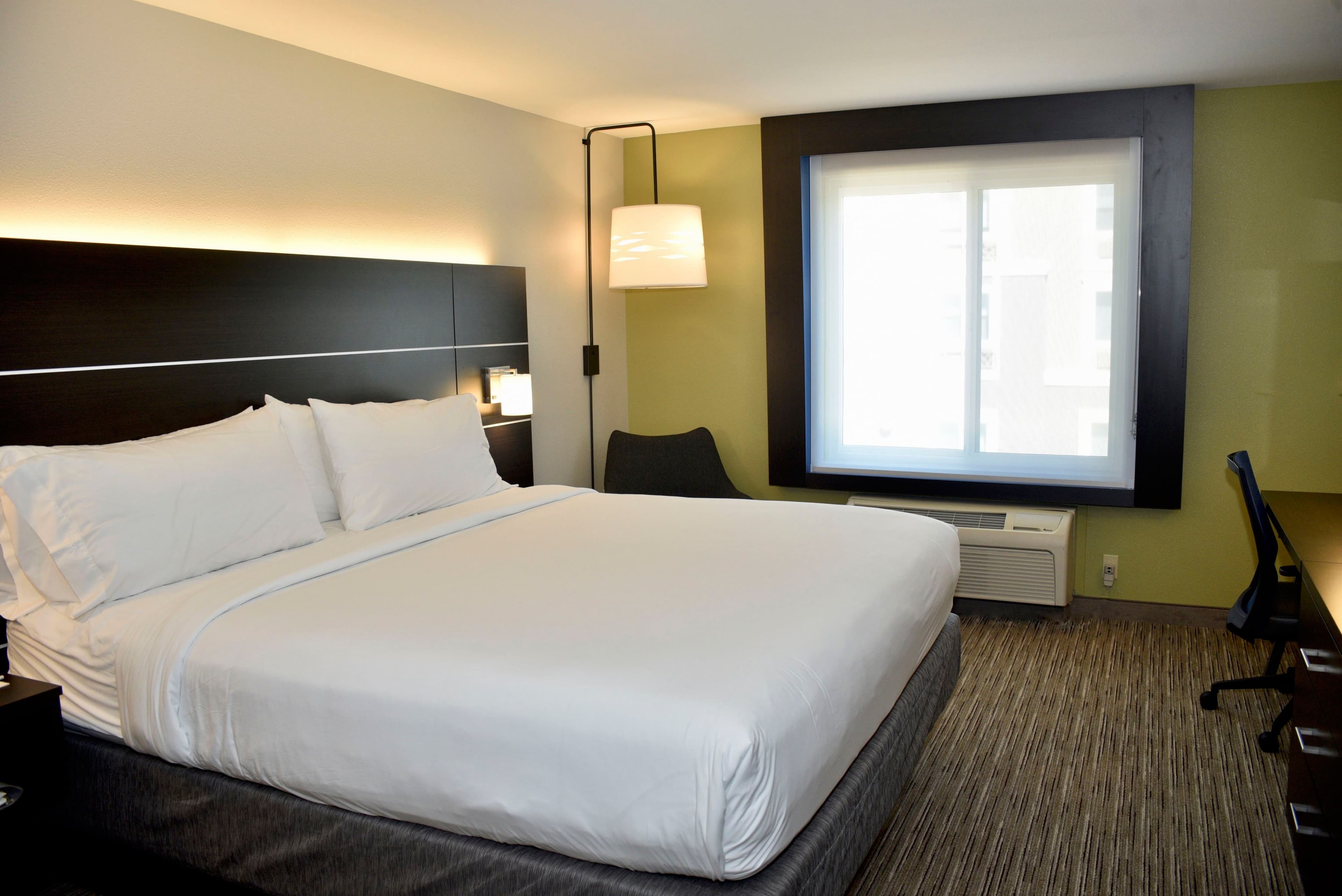 Holiday Inn Express Windsor Sonoma Wine Country - Image 5