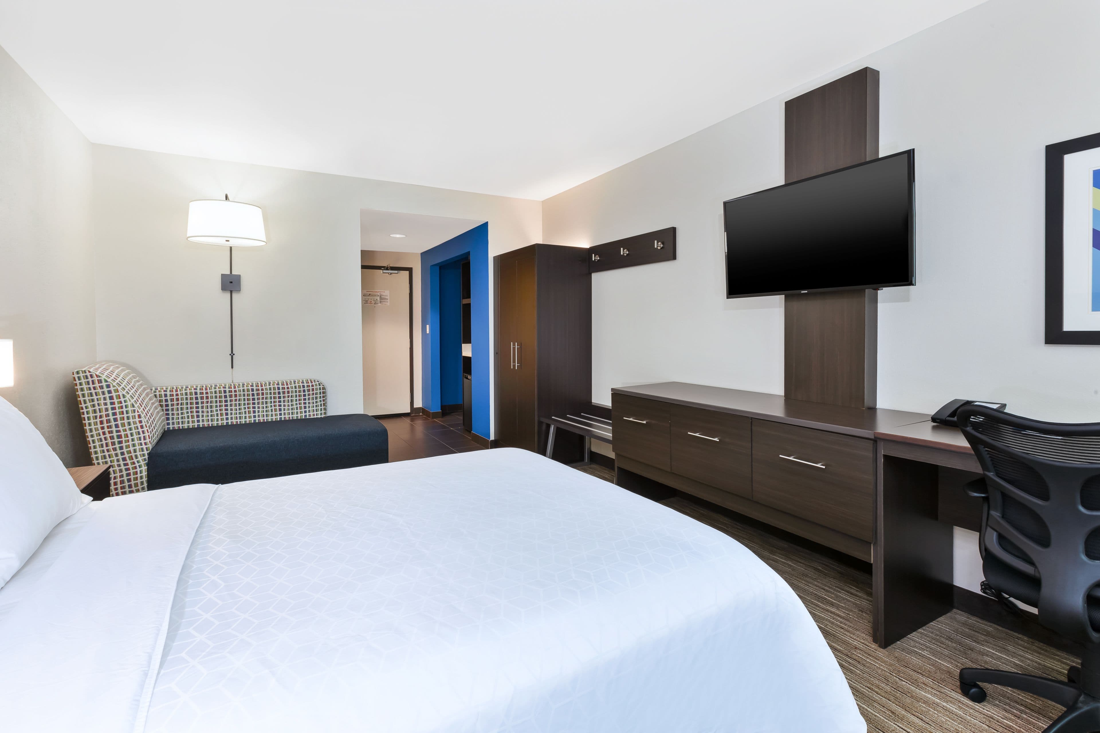 Holiday Inn Express Winnipeg Airport - Polo Park — 8