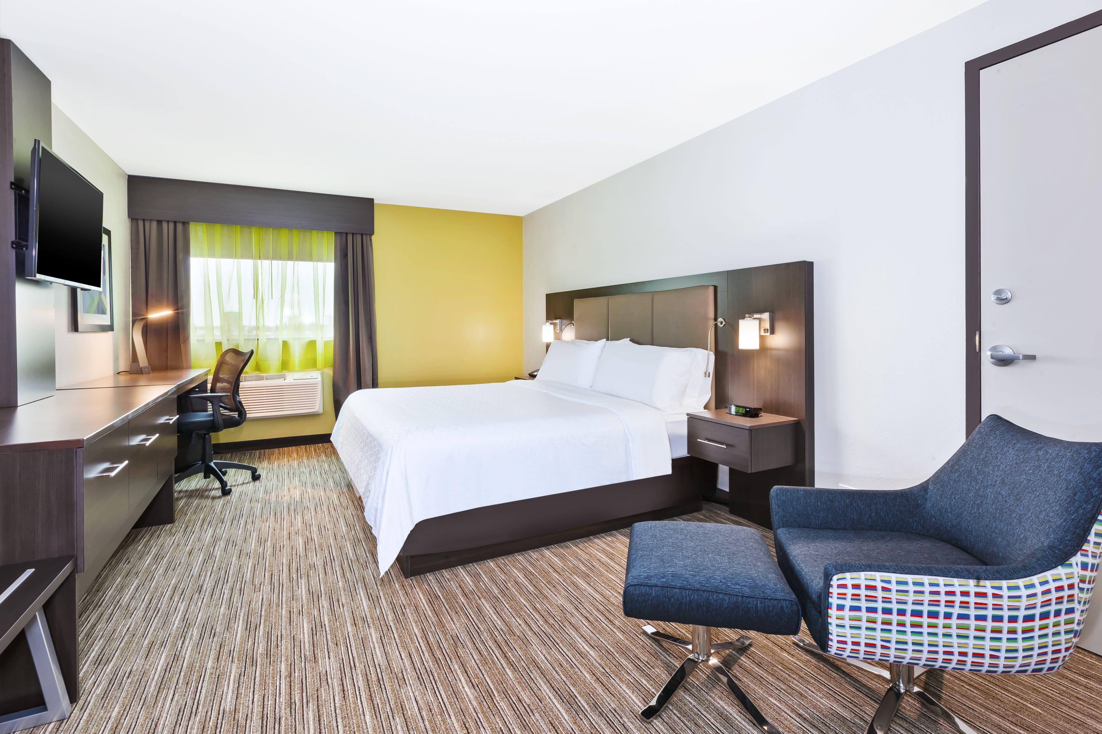Holiday Inn Express Winnipeg Airport - Polo Park - Image 3