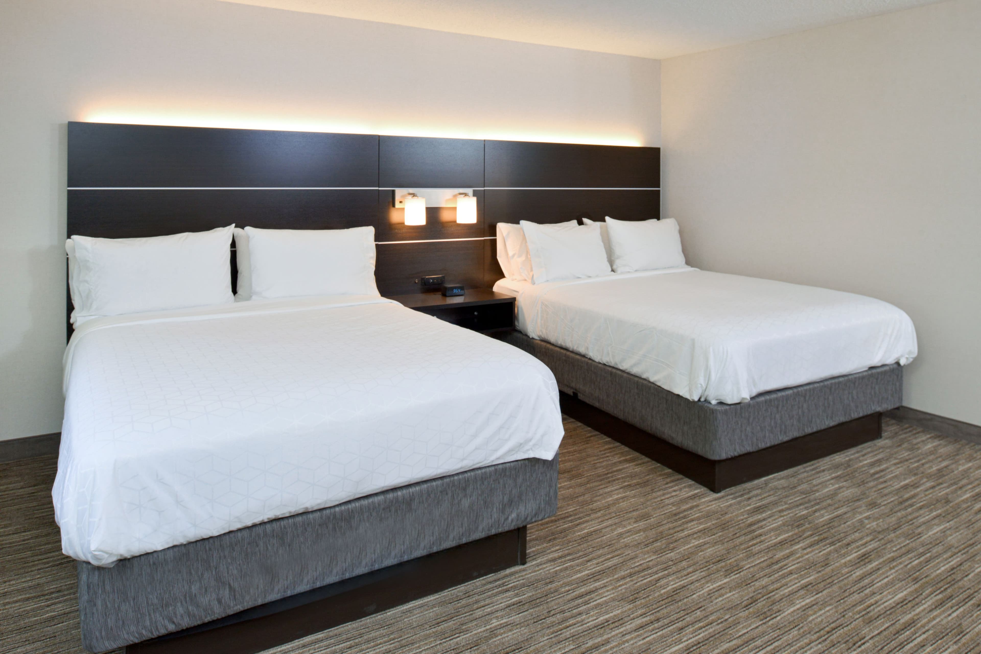 Holiday Inn Express Wixom — 23