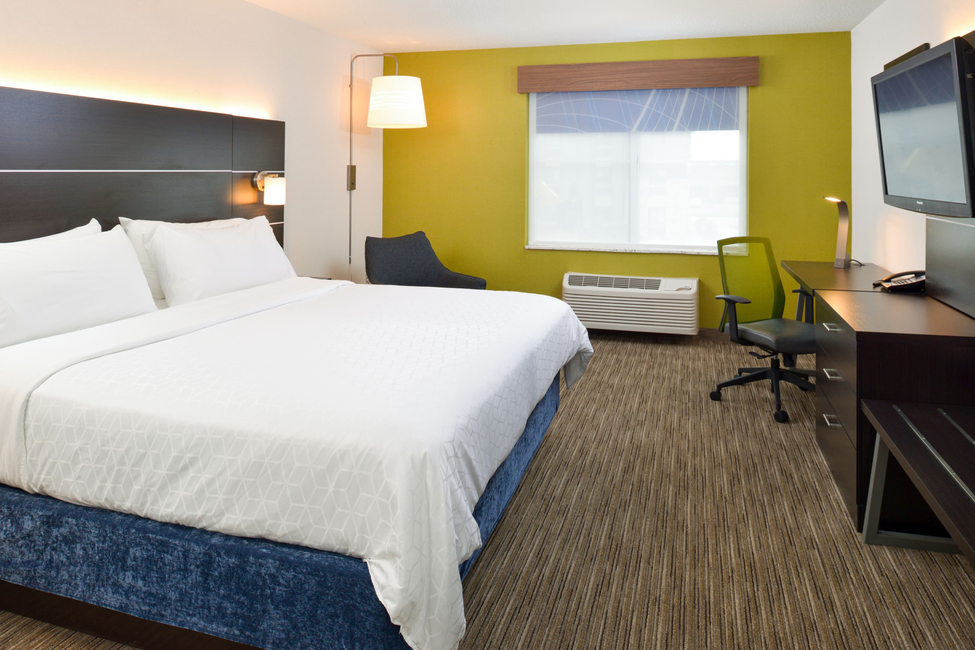 Holiday Inn Express Wixom - Image 4