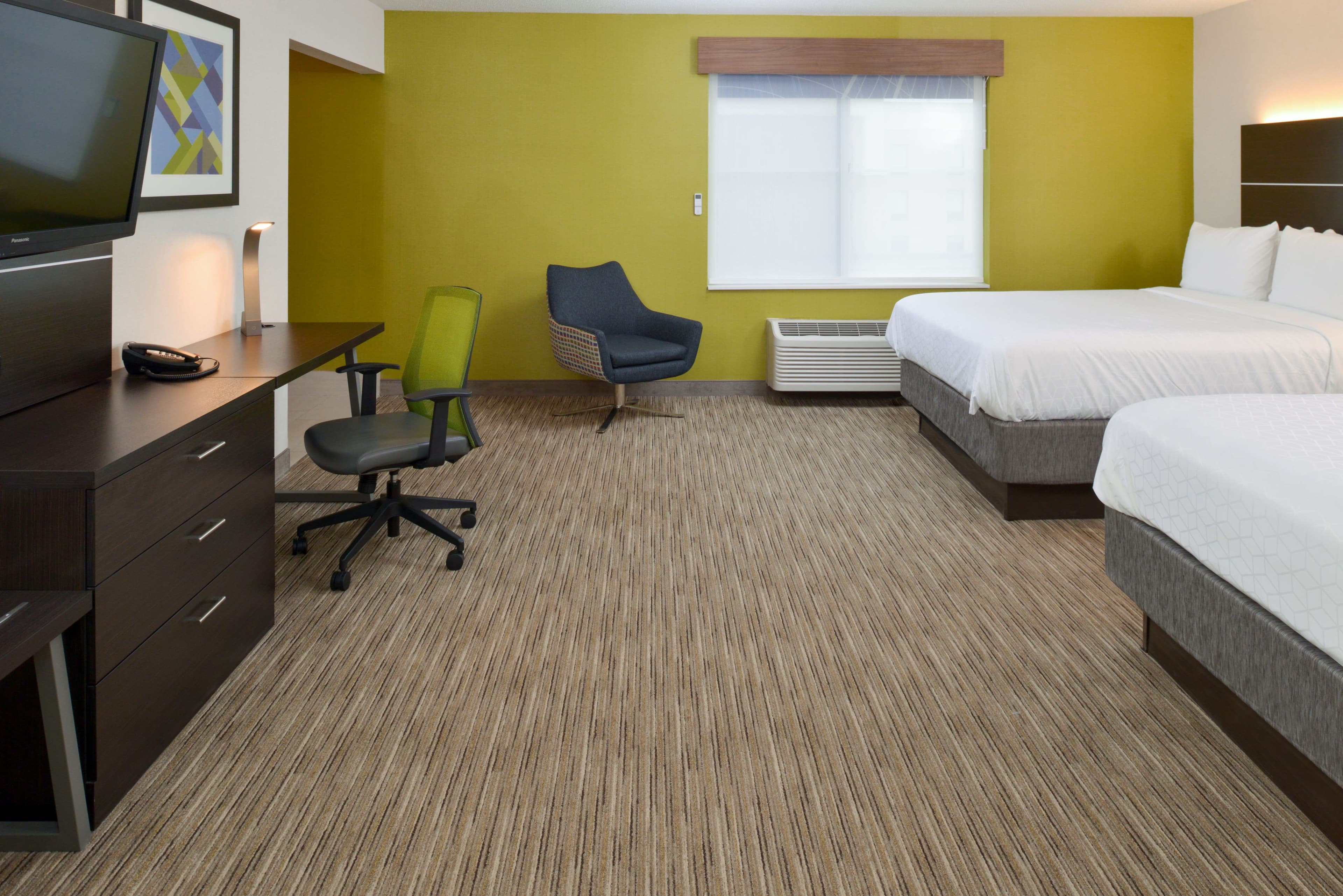 Holiday Inn Express Wixom — 33