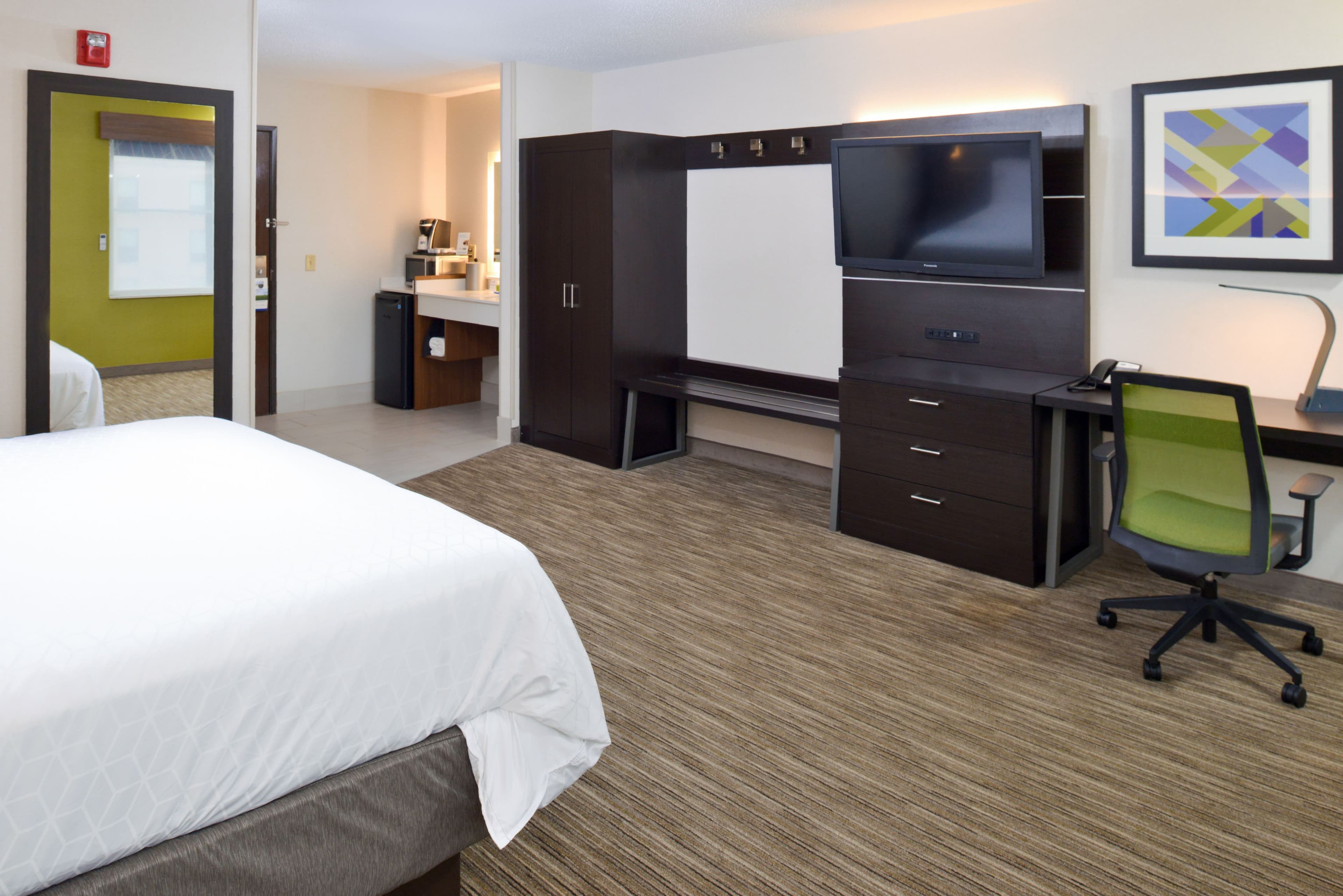 Holiday Inn Express Wixom - Image 5
