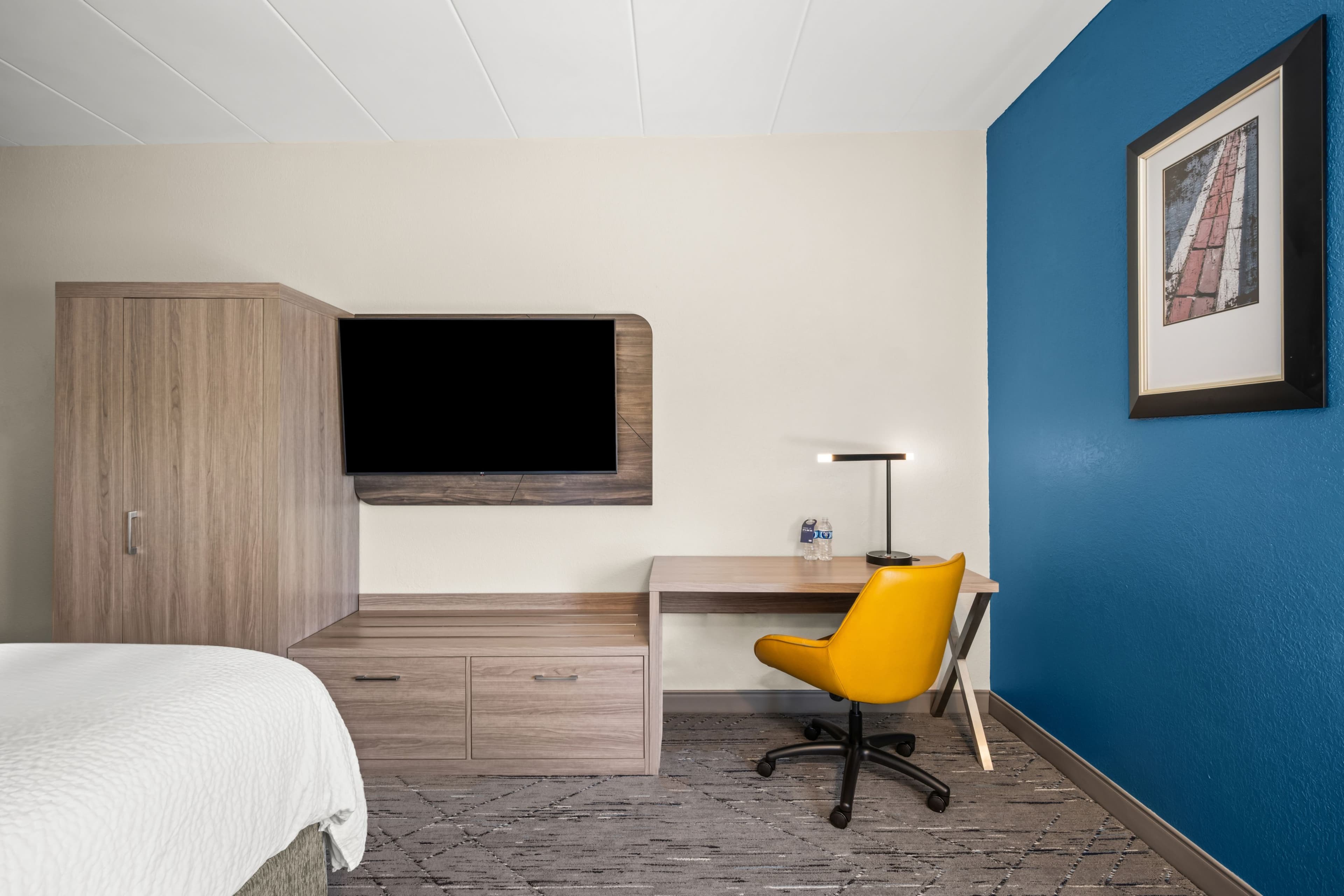 Holiday Inn Express Boston North-Woburn — 15