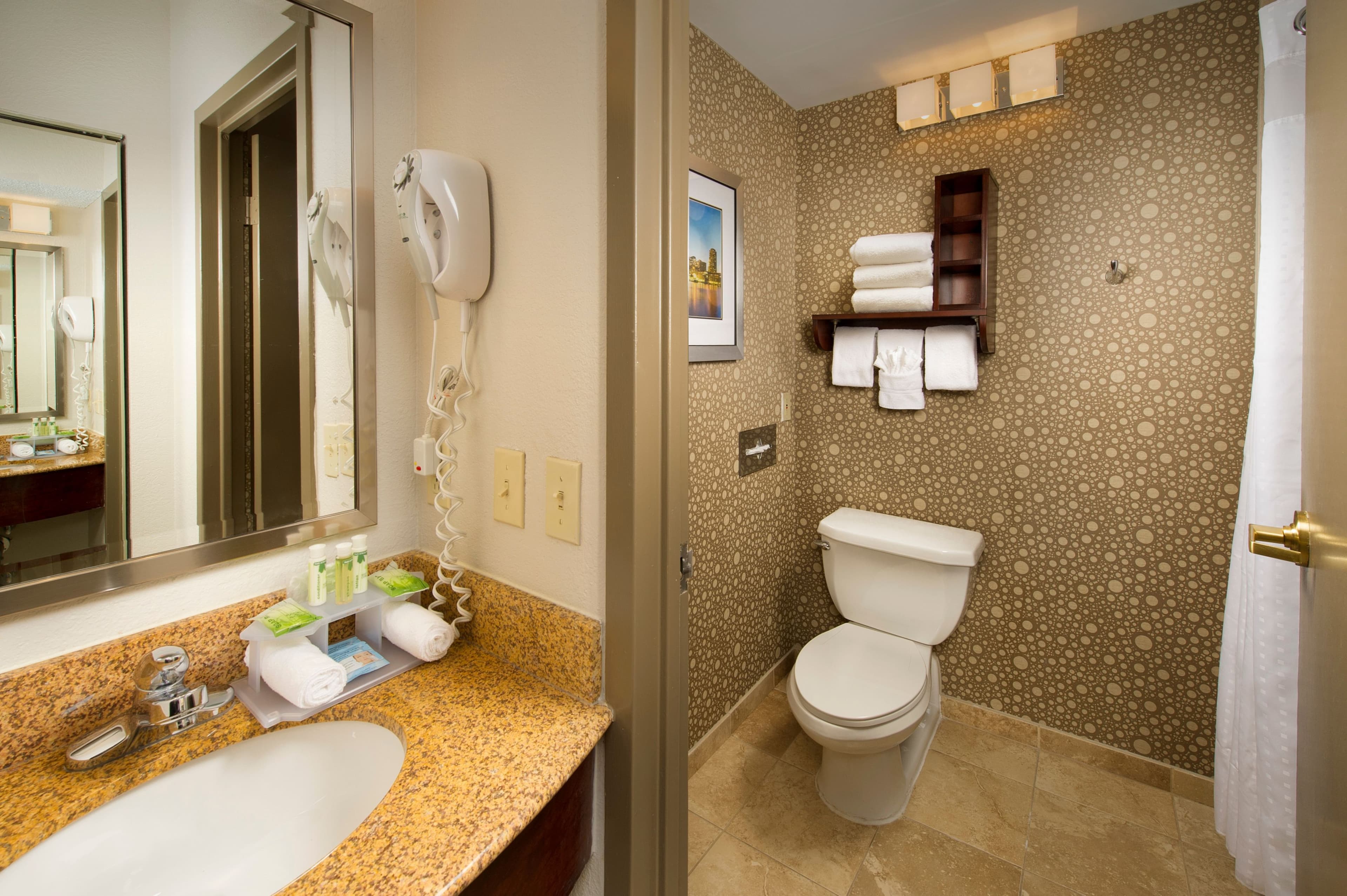 Holiday Inn Express Boston North-Woburn — 58