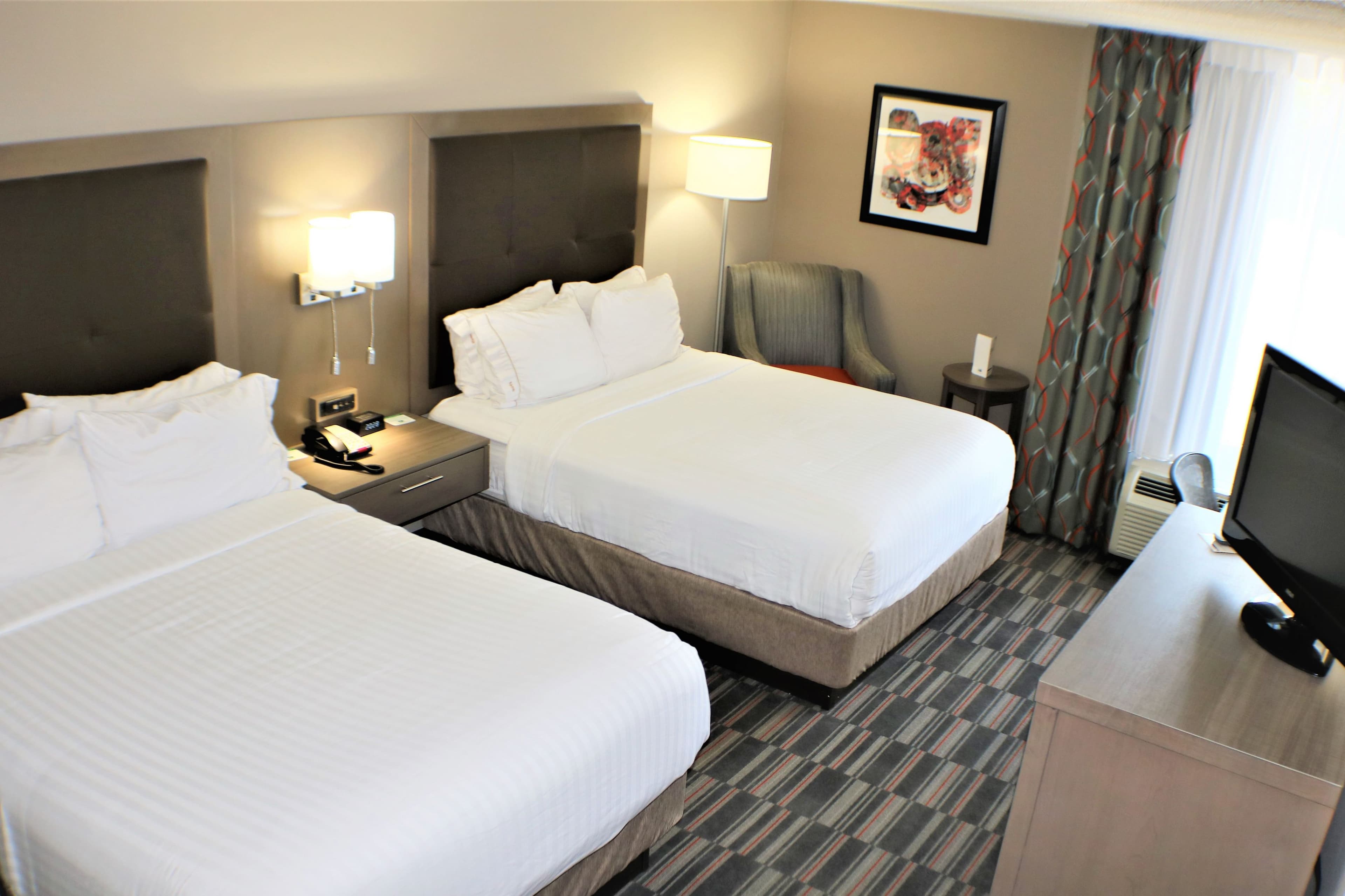 Holiday Inn Express Woodstock-Shenandoah Valley — 10