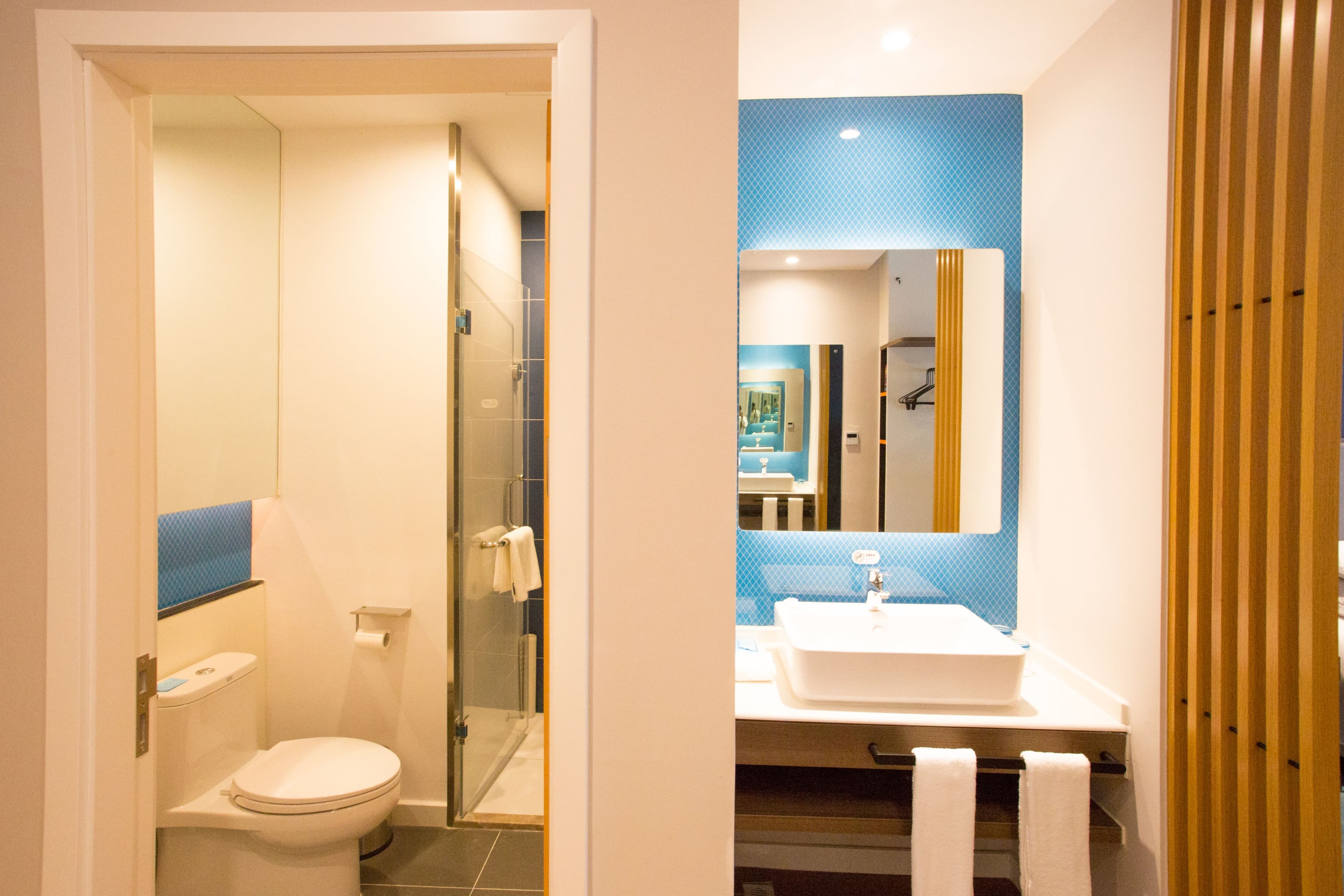 Holiday Inn Express Wuhan Optical Valley — 12
