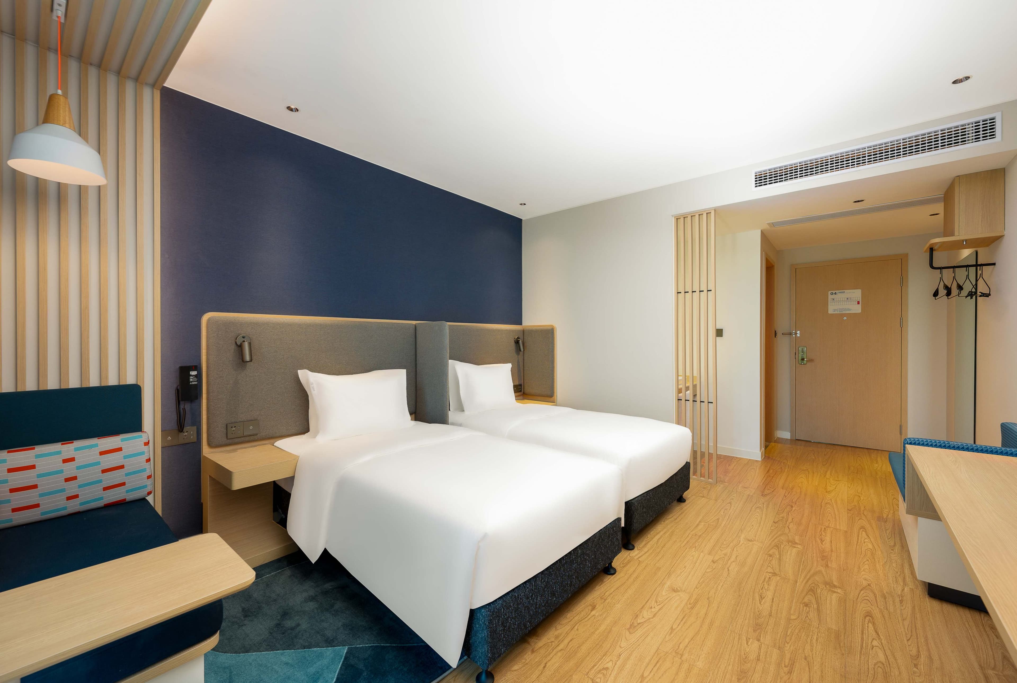 Holiday Inn Express Wuxi East Station — 9