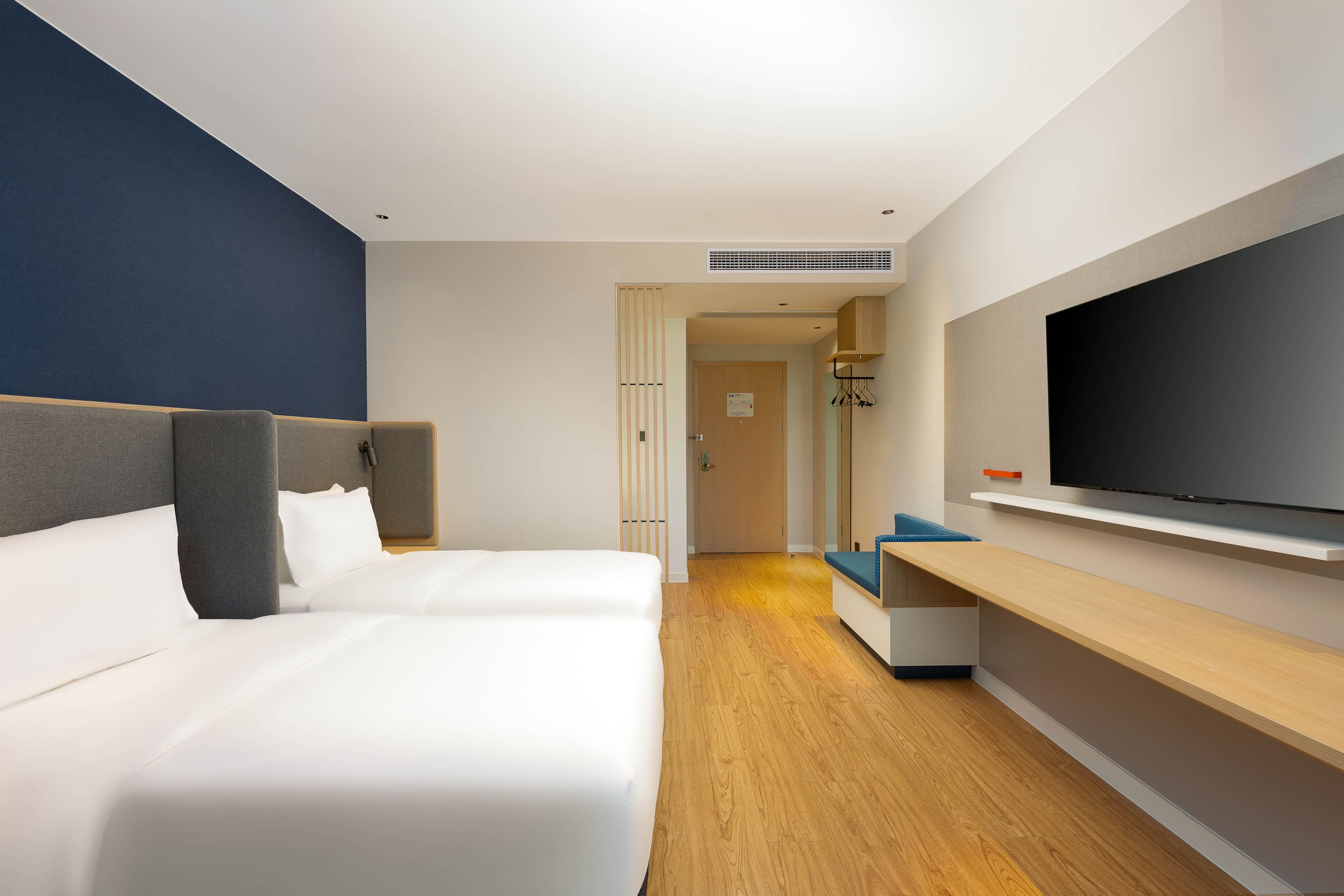 Holiday Inn Express Wuxi East Station - Image 3