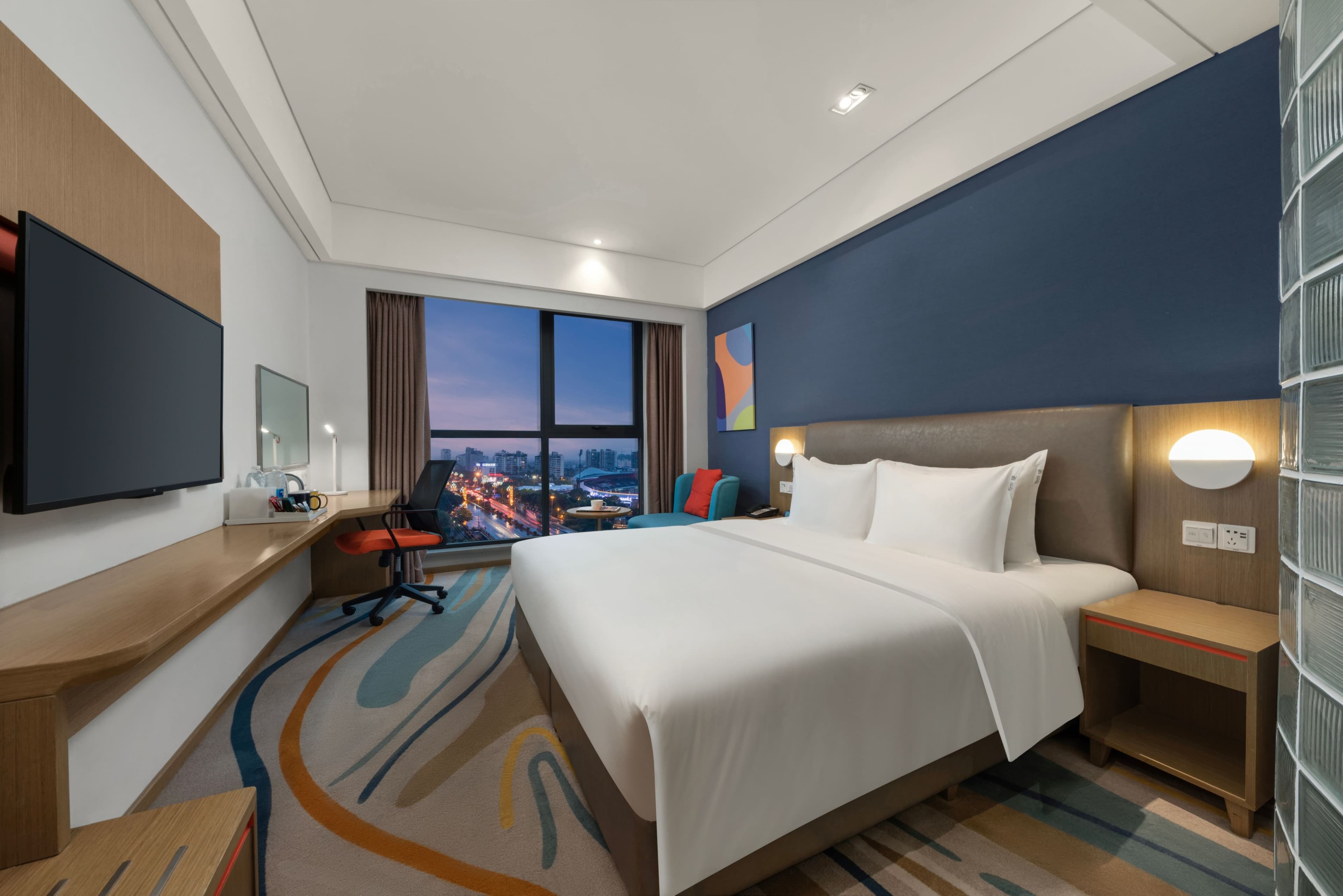 Holiday Inn Express Xichang Qionghai — 7