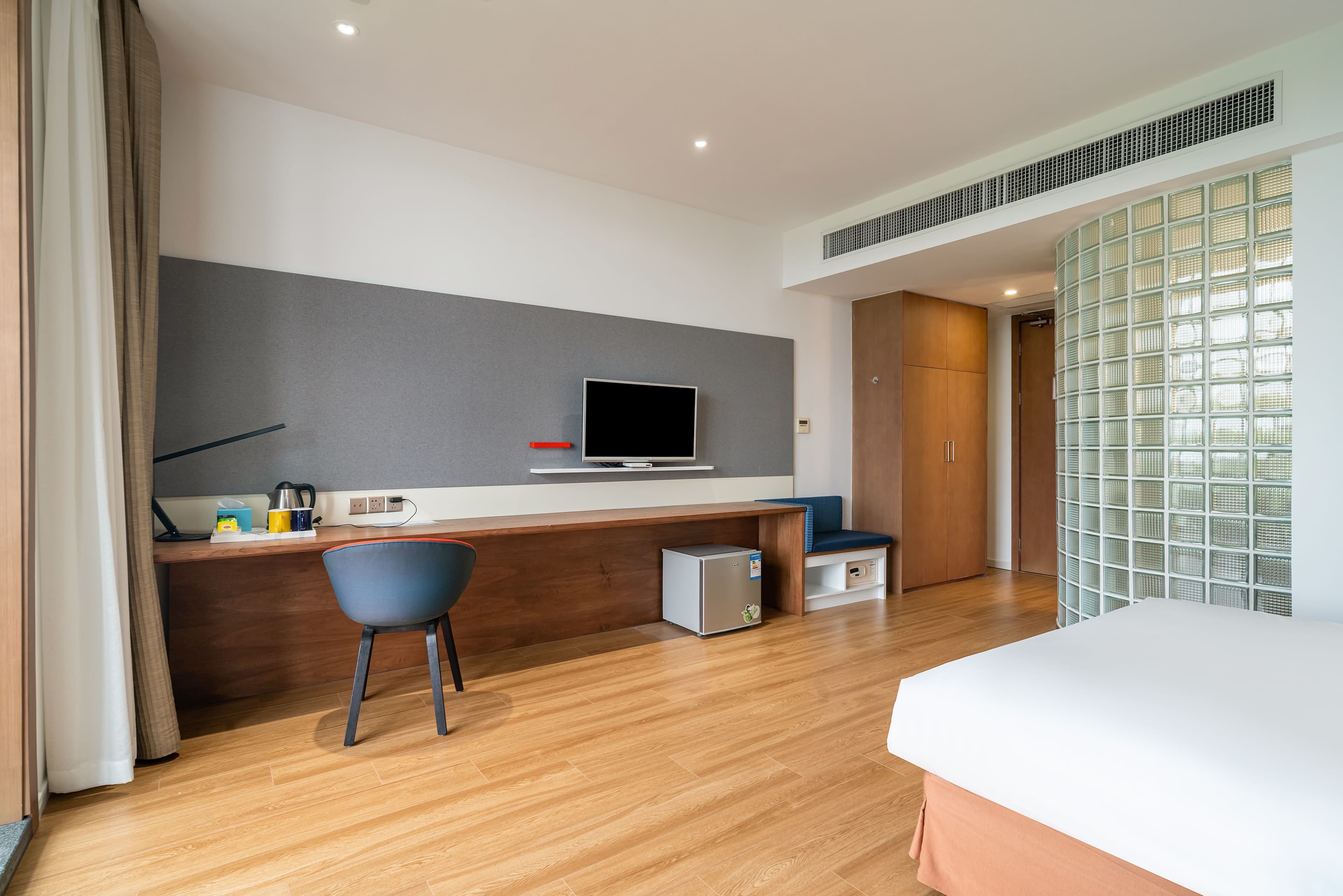 Holiday Inn Express Yangzhou City Center - Image 4