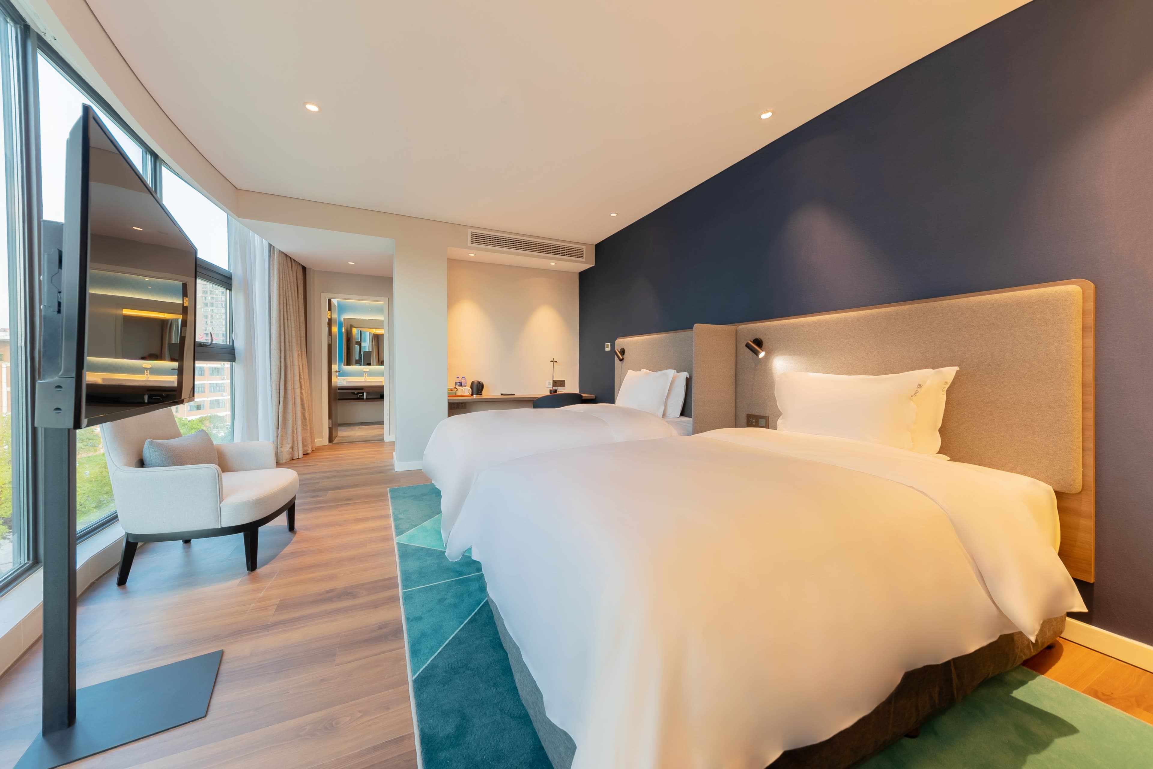 Holiday Inn Express Yichang Riverside — 7