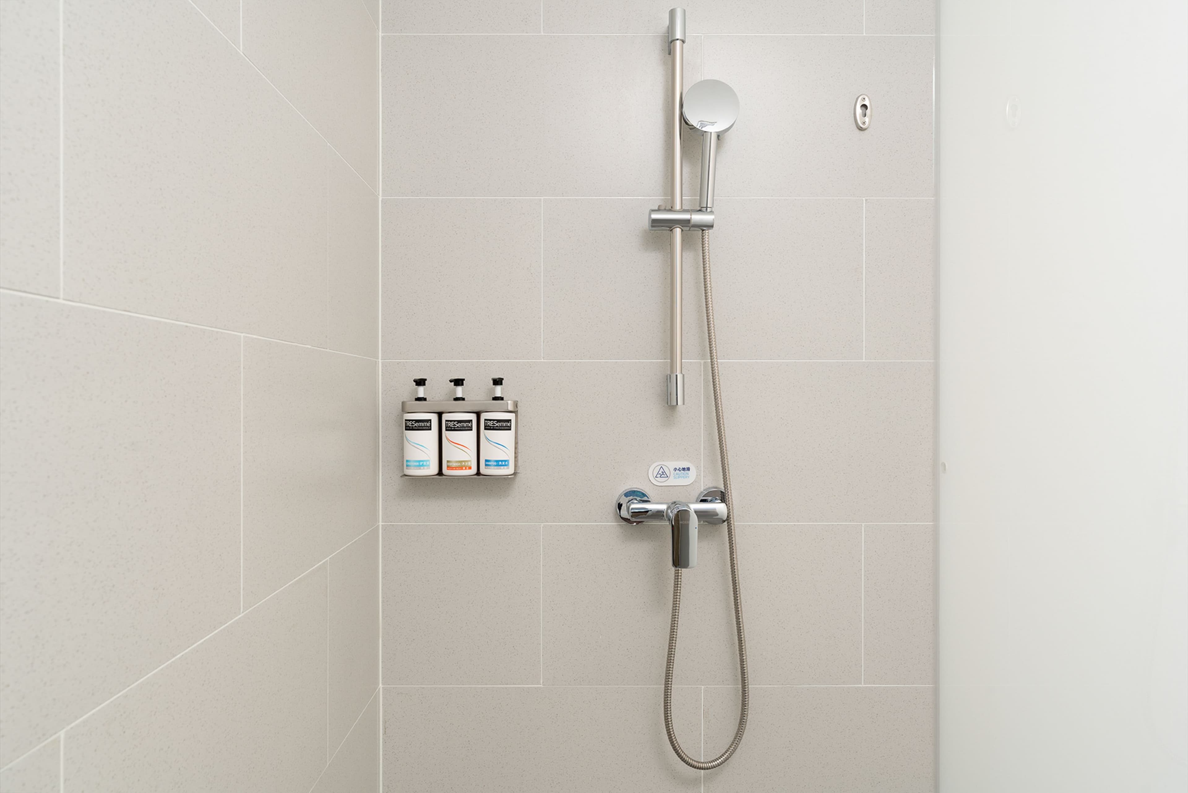 Standard Room - Image 6
