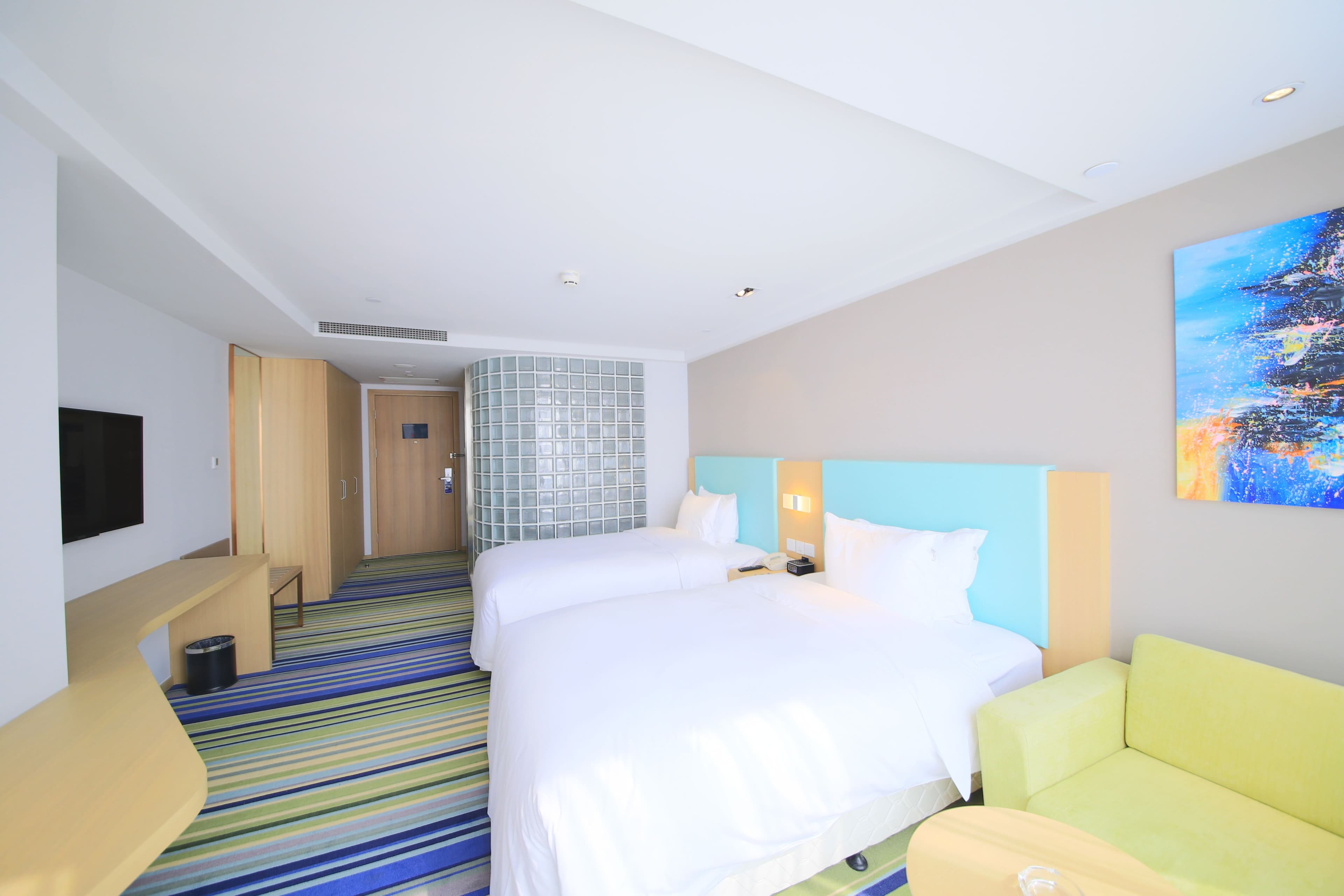 Holiday Inn Express Yingkou Onelong Plaza — 7