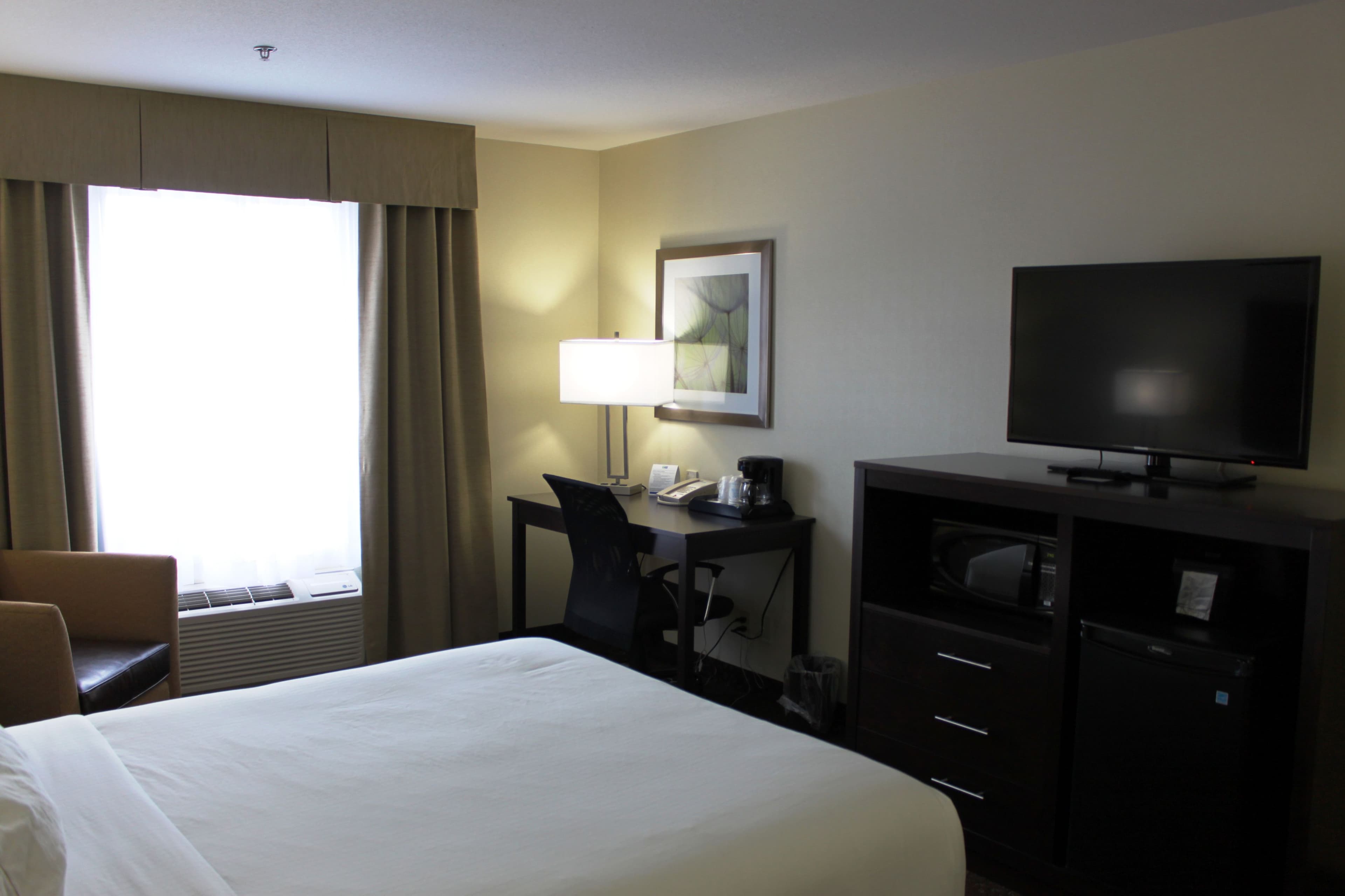 Holiday Inn Express Yorkton East - Image 5