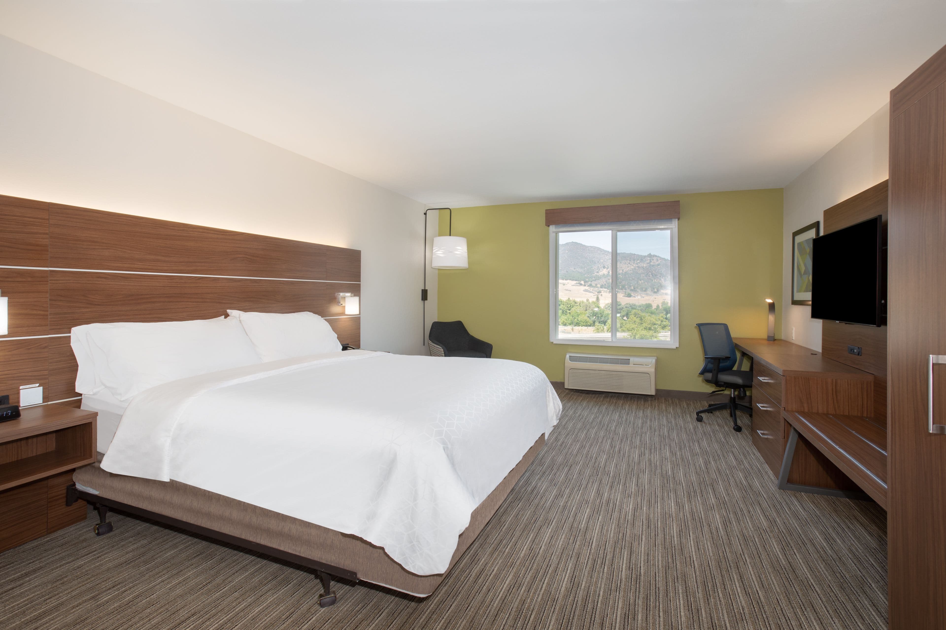 Holiday Inn Express Yreka-Shasta Area — 9