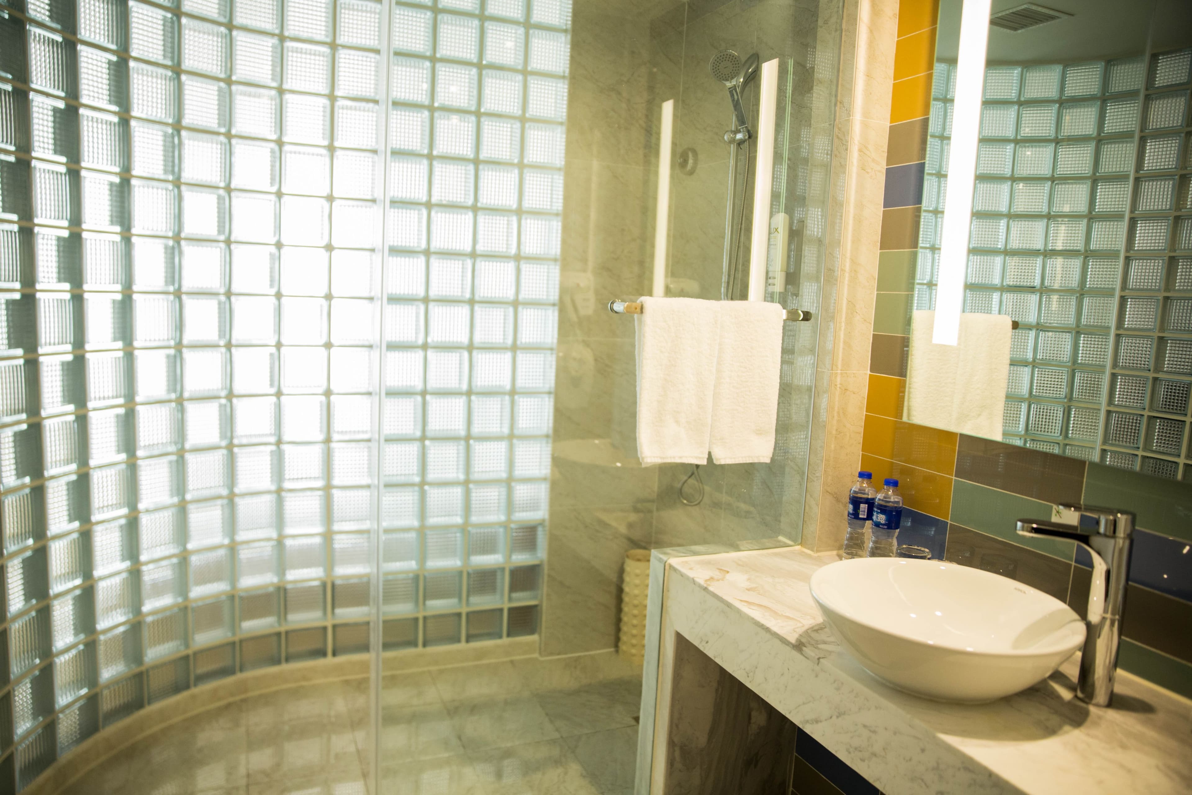 Holiday Inn Express Zhangjiakou Park View — 7