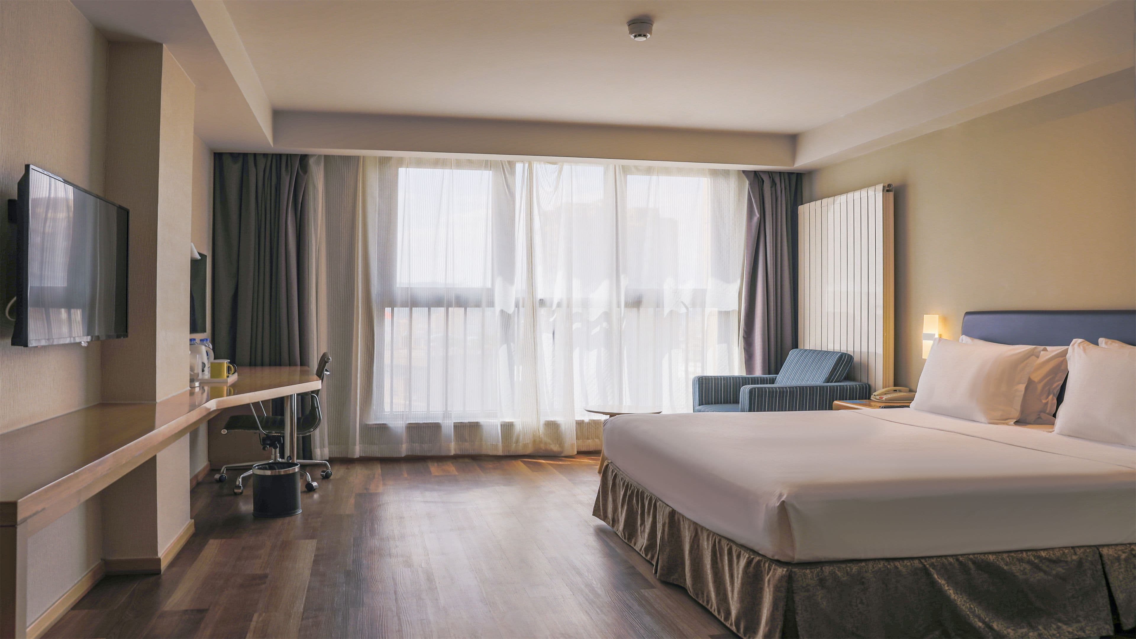 Holiday Inn Express Zhangjiakou Park View - Image 5